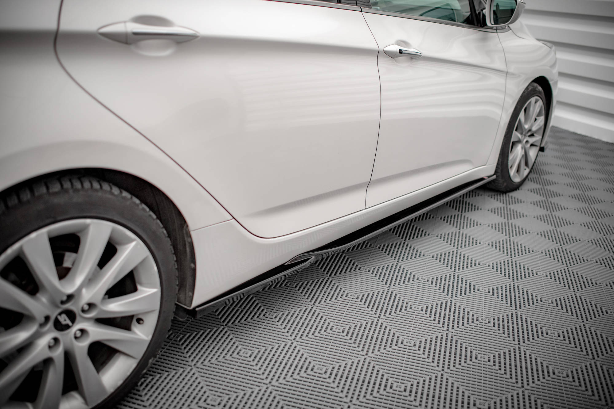 Side Skirts Diffusers Hyundai I40 Mk1 - Image 3