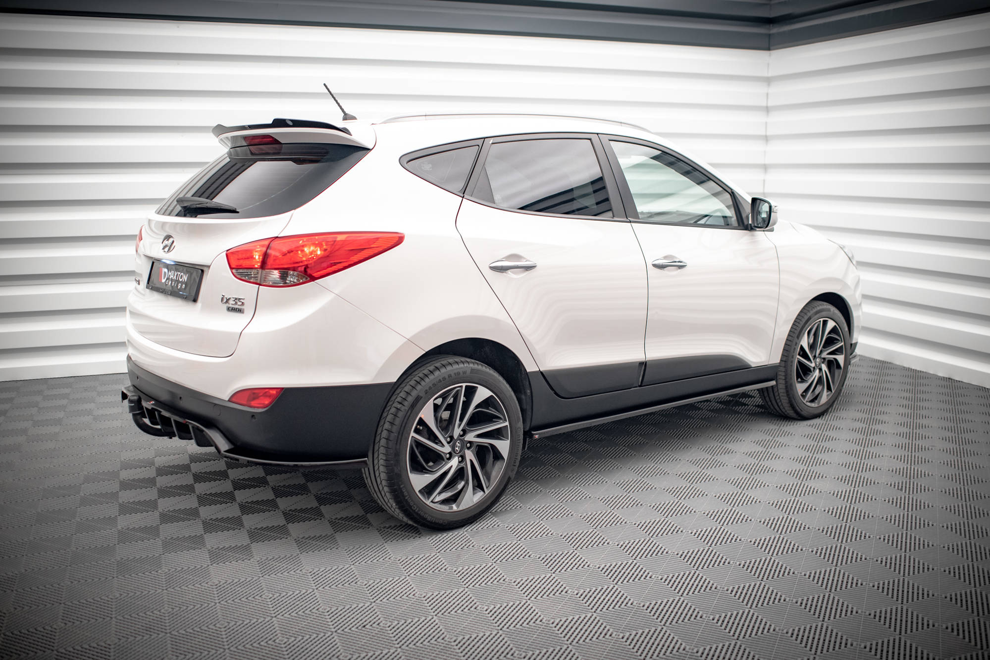 Side Skirts Diffusers Hyundai ix35 Mk1 - Image 3