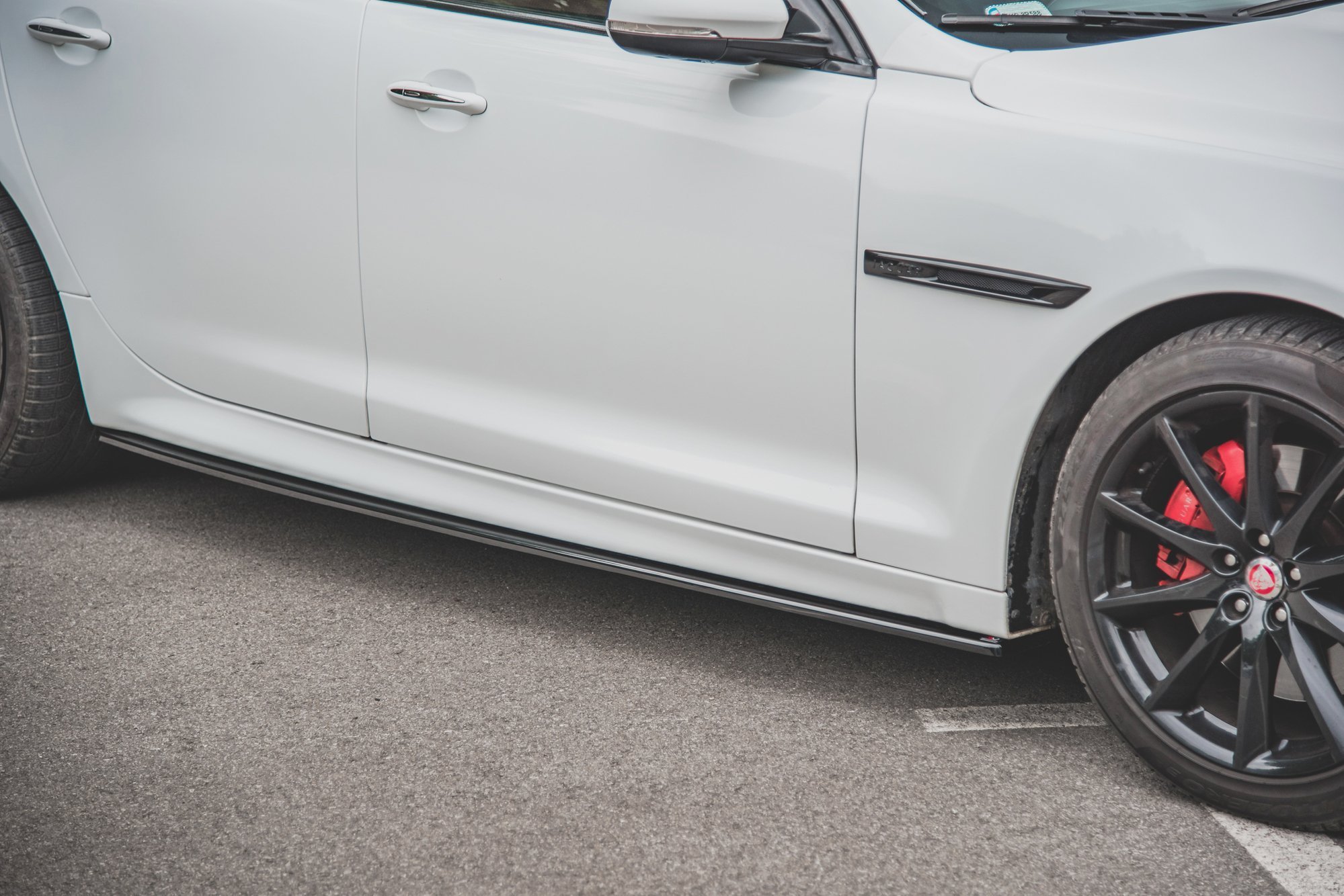 Side Skirts Diffusers Jaguar XJ R-Sport X351 Facelift - Image 3