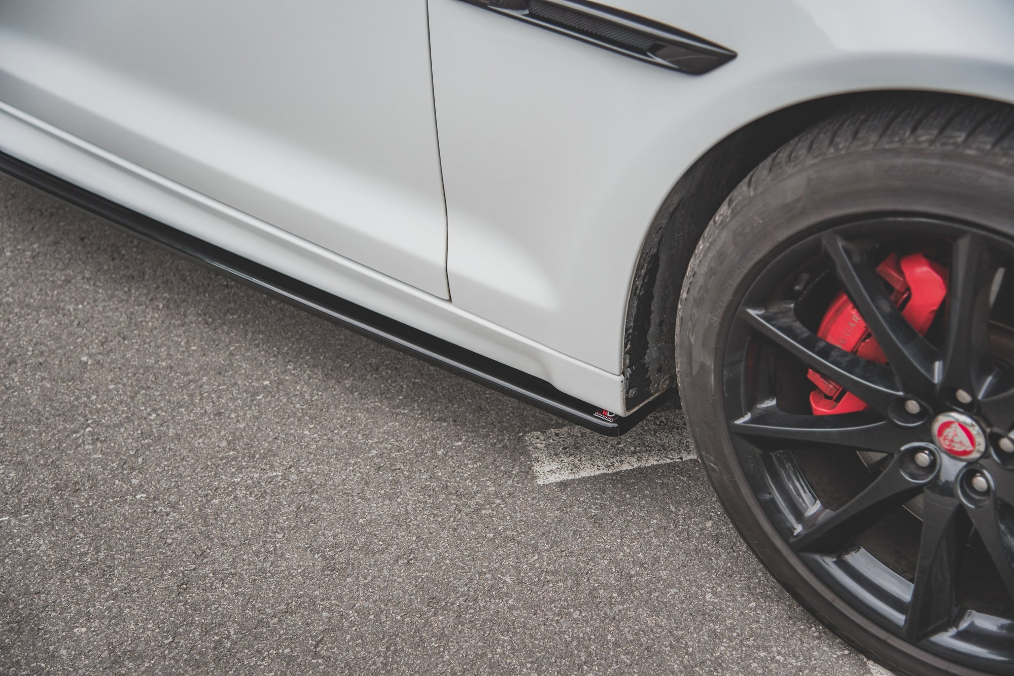 Side Skirts Diffusers Jaguar XJ R-Sport X351 Facelift - Image 4