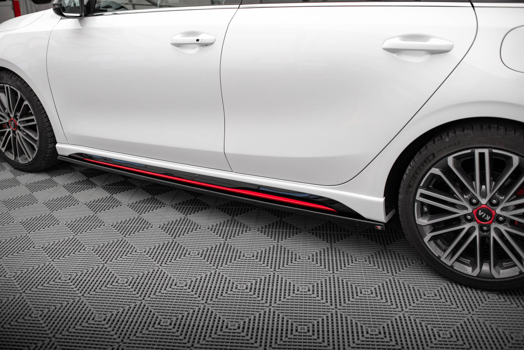 Side Skirts Diffusers Kia Ceed GT Mk3 - Image 2