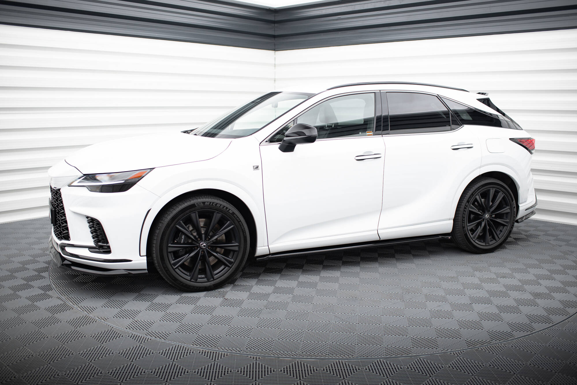 Side Skirts Diffusers Lexus RX F-Sport Mk5 - Image 2