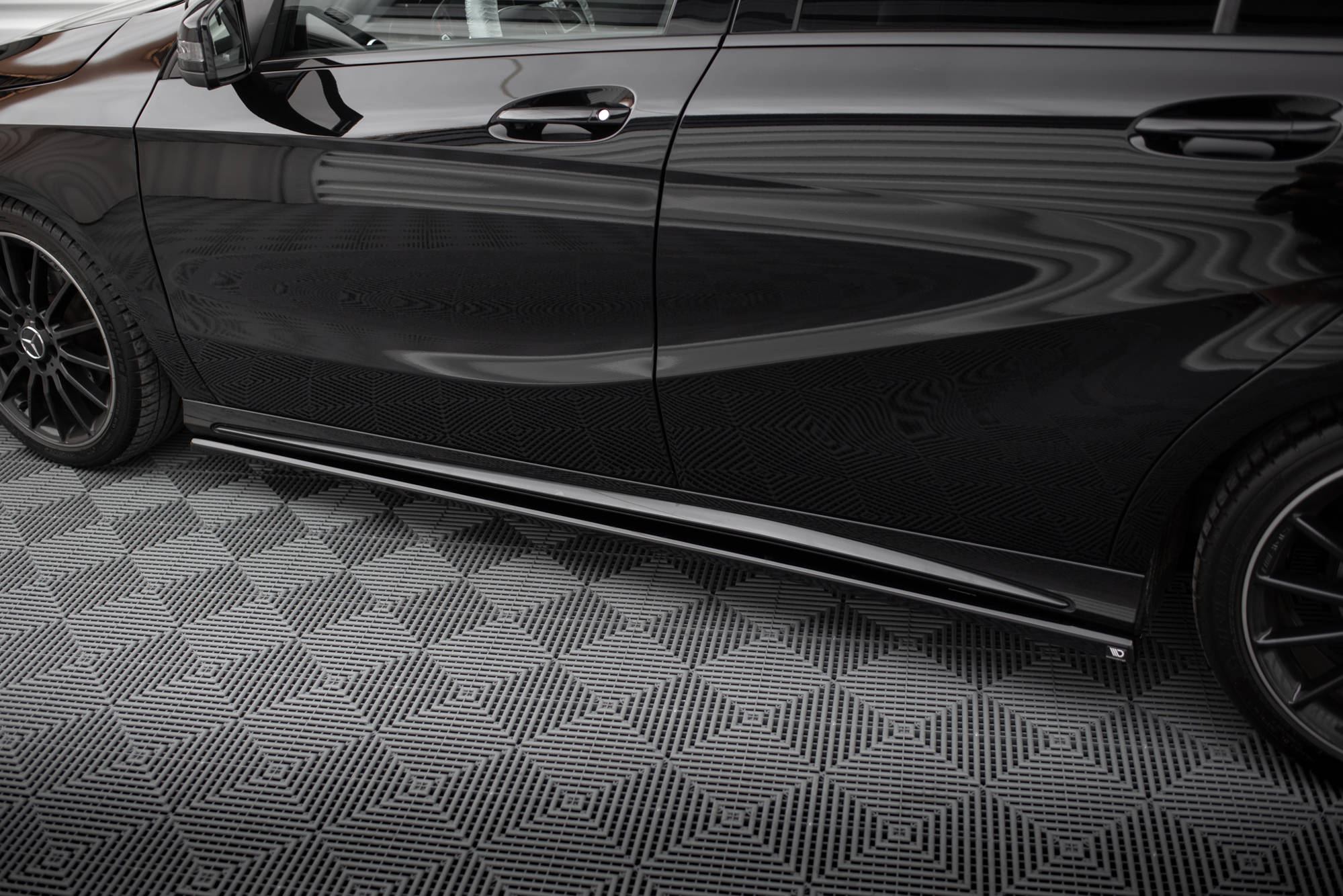Side Skirts Diffusers Mercedes-Benz A AMG-Line W176 Facelif - Image 3