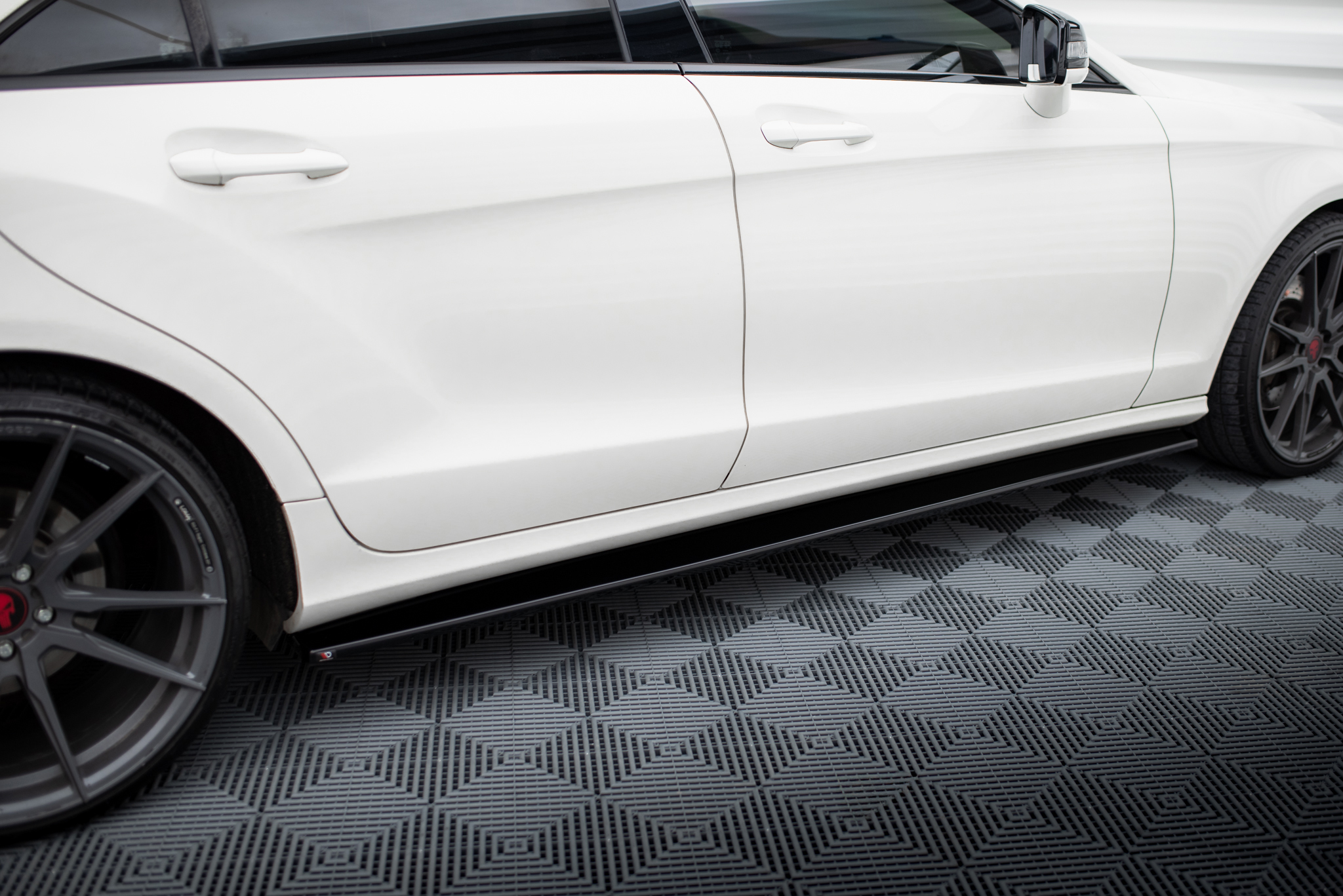 Side Skirts Diffusers Mercedes-Benz CLS AMG-Line C218 - Image 3