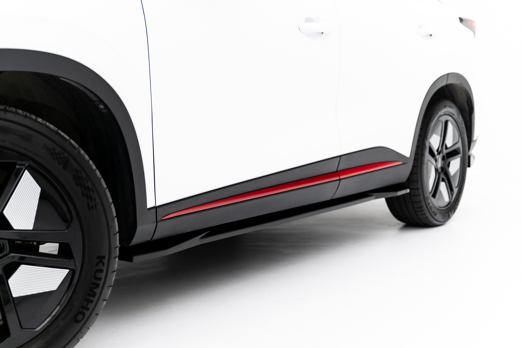 Side Skirts Diffusers Omoda 5 Mk1 - Image 2