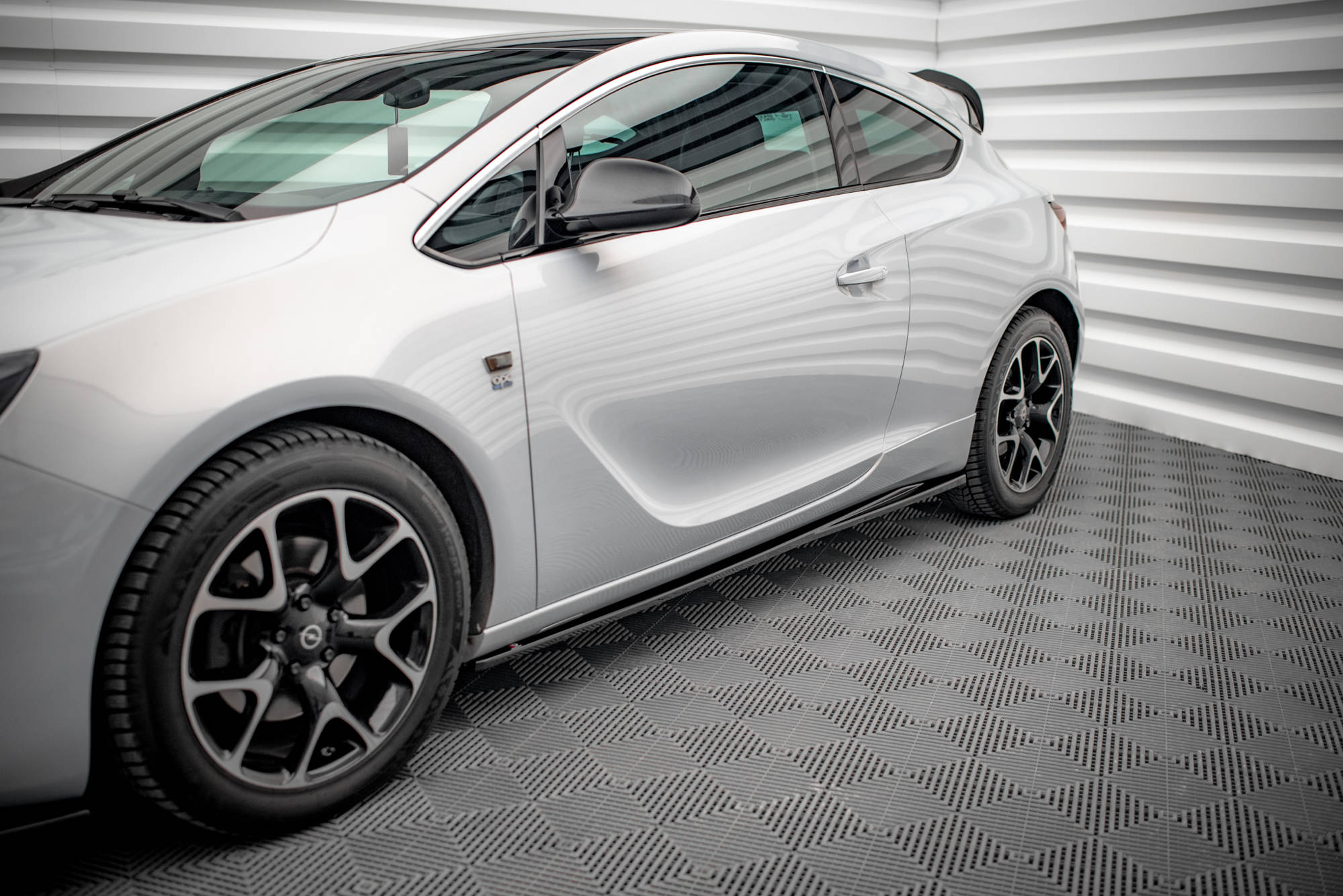 Side Skirts Diffusers Opel Astra GTC OPC-Line J - Image 2