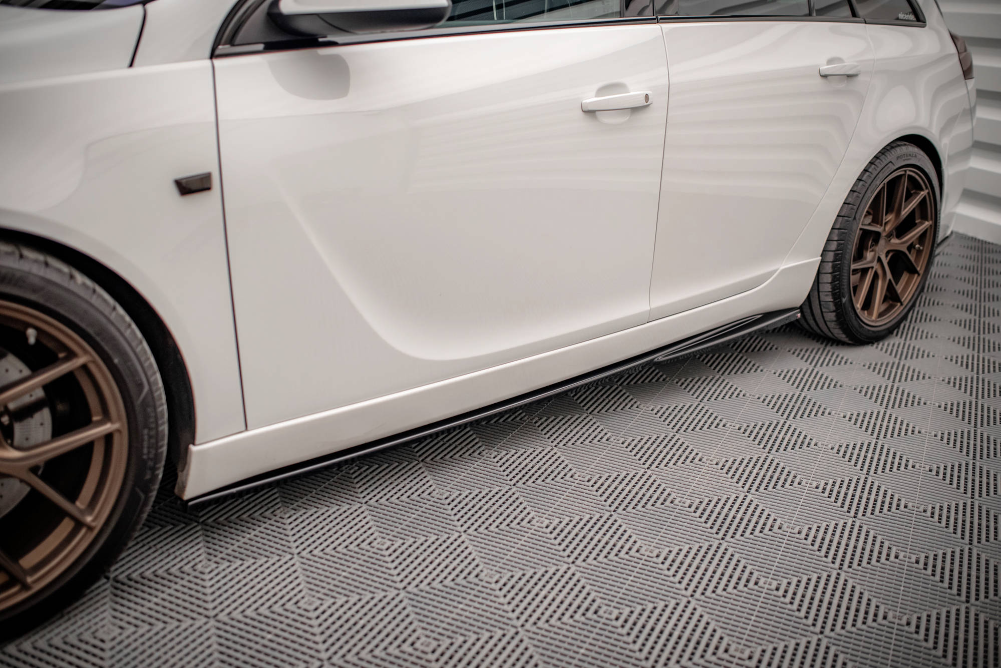Side Skirts Diffusers Opel Insignia Mk. 1 OPC - Image 7