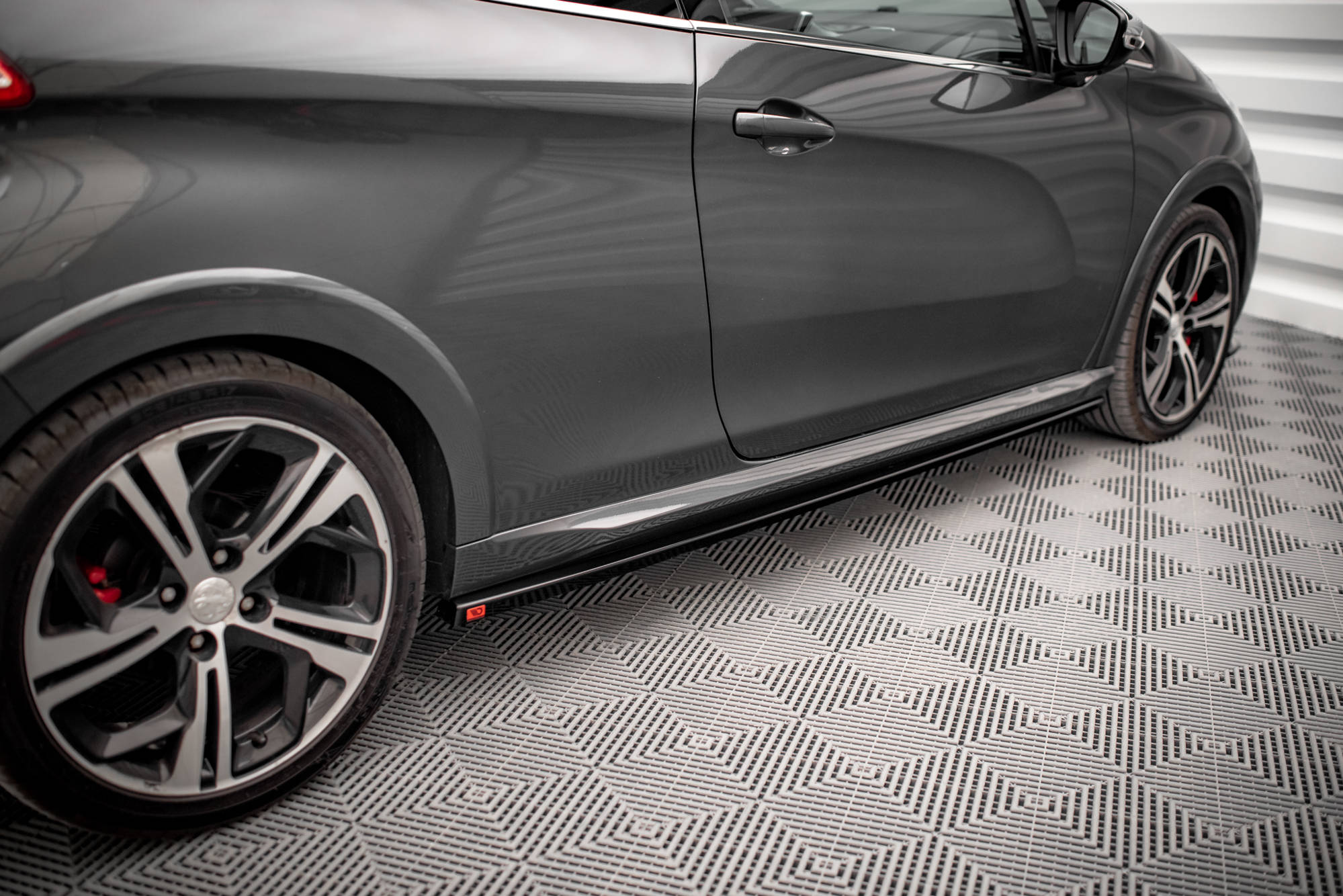Side Skirts Diffusers Peugeot 208 GTi Mk1 - Image 2