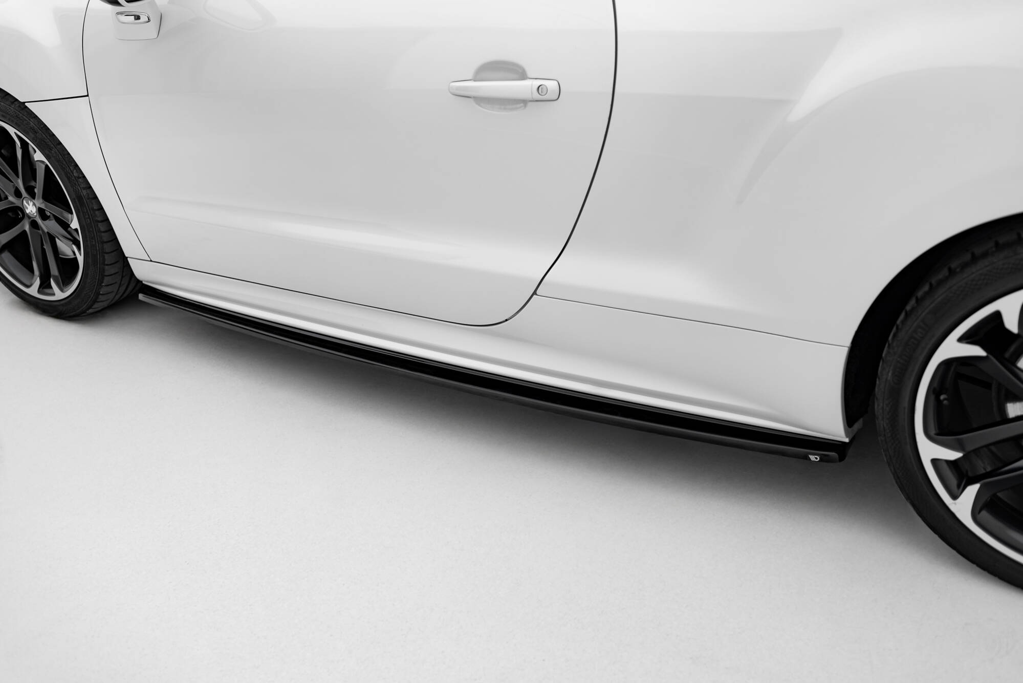 Side Skirts Diffusers Peugeot RCZ Mk1 / Mk1 Facelift - Image 3