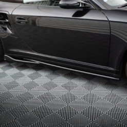 Alternative view of Side Skirts Diffusers Porsche 911 Turbo 997