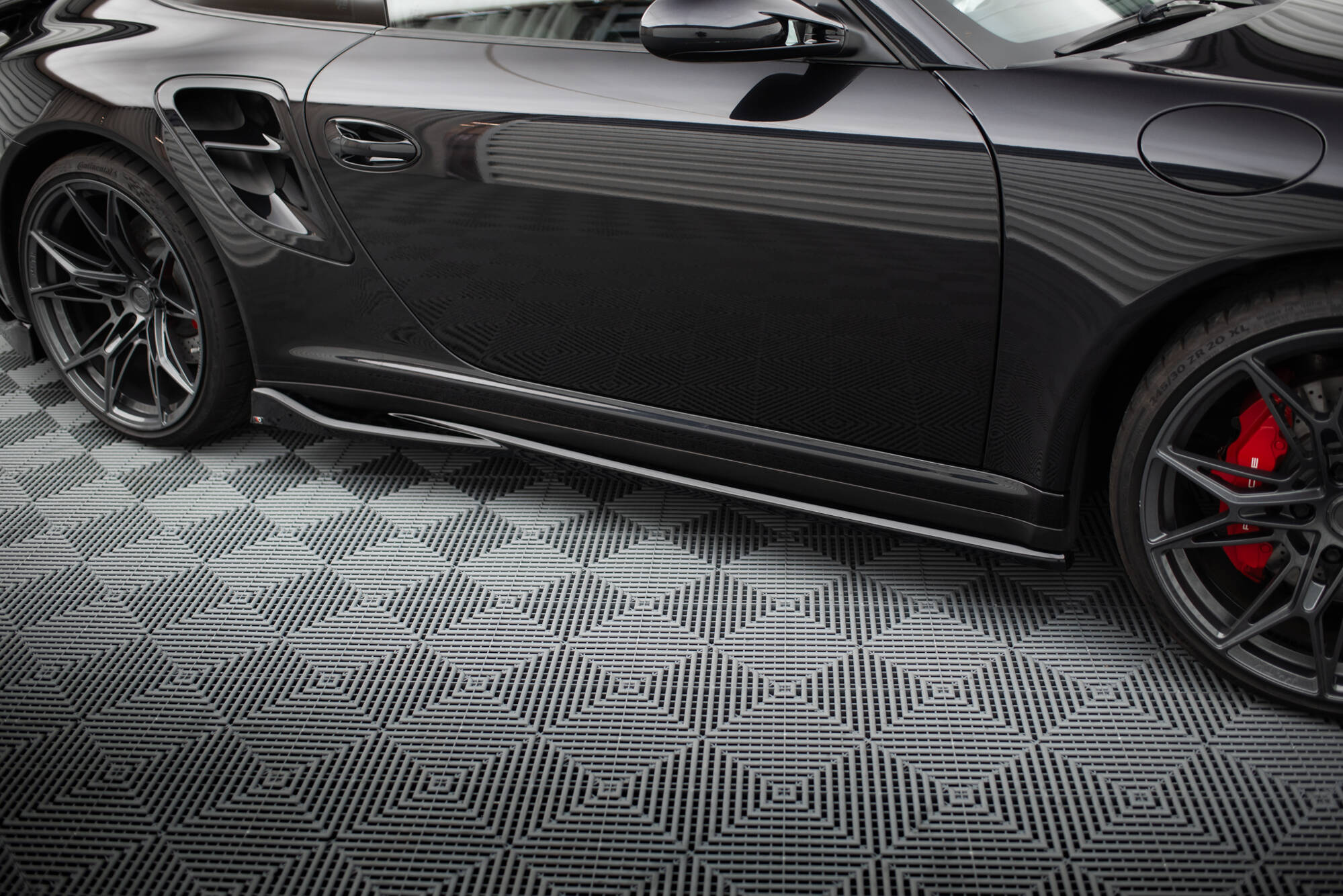 Side Skirts Diffusers Porsche 911 Turbo 997 - Image 2