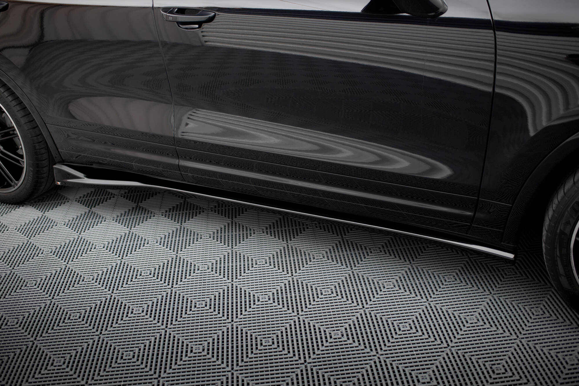 Side Skirts Diffusers Porsche Cayenne Mk2 Facelift - Image 3