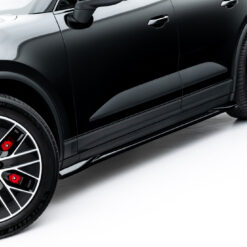 Alternative view of Side Skirts Diffusers Porsche Macan EV Mk1