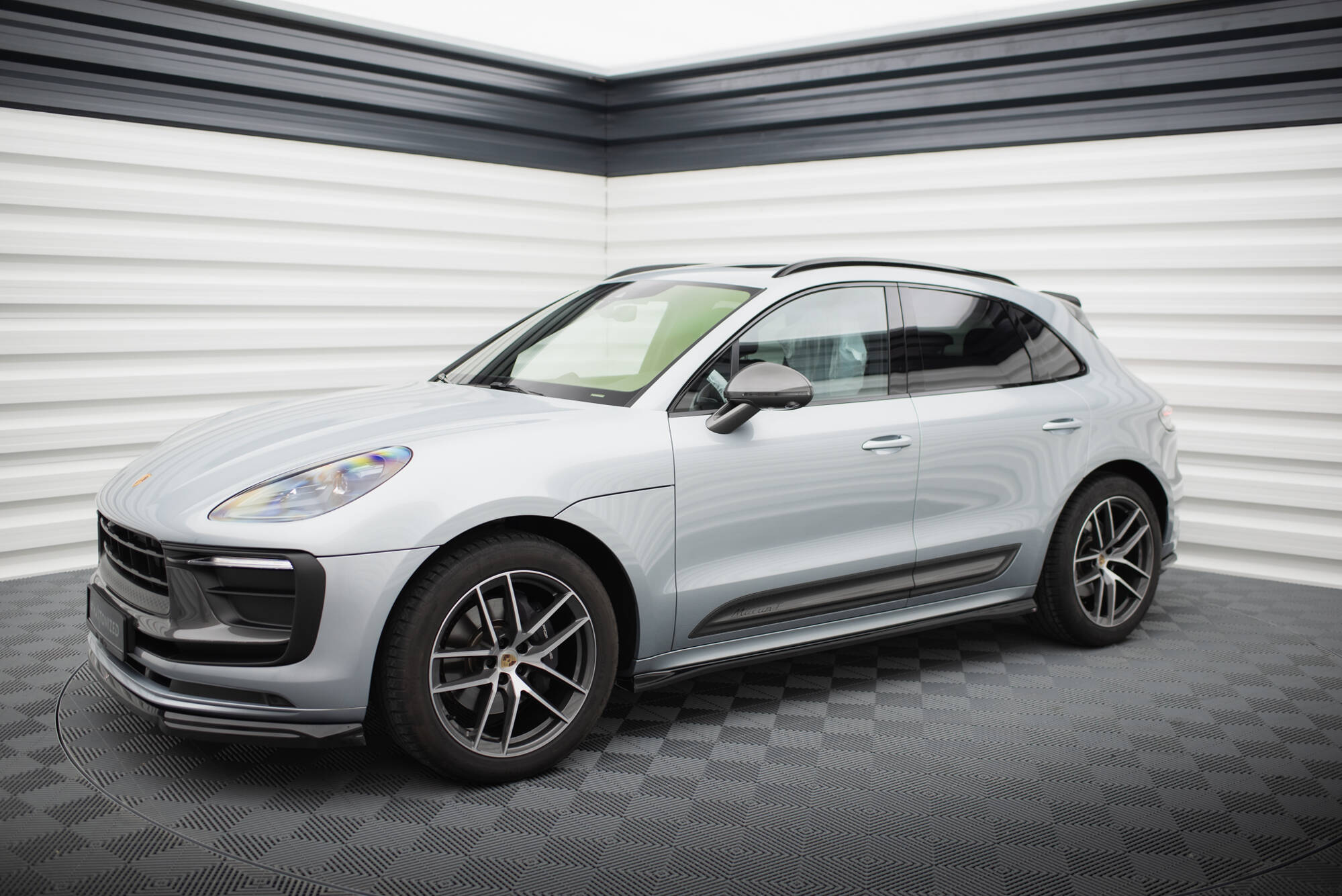 Side Skirts Diffusers Porsche Macan T / GTS Mk1 Facelift 2 - Image 4