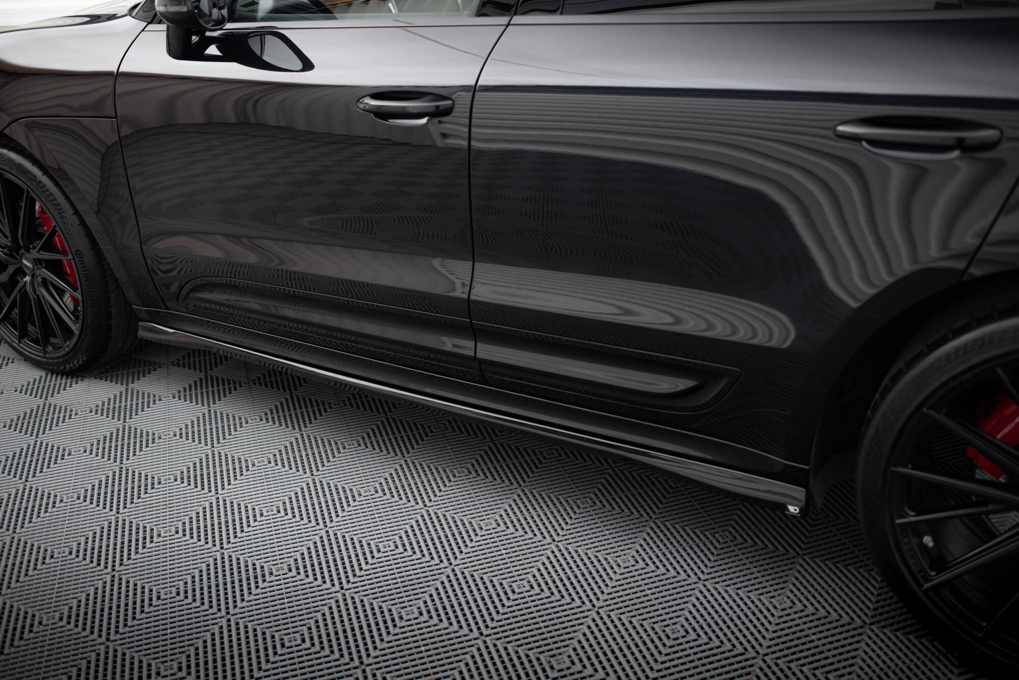 Side Skirts Diffusers Porsche Macan T / GTS Mk1 Facelift 2 - Image 3