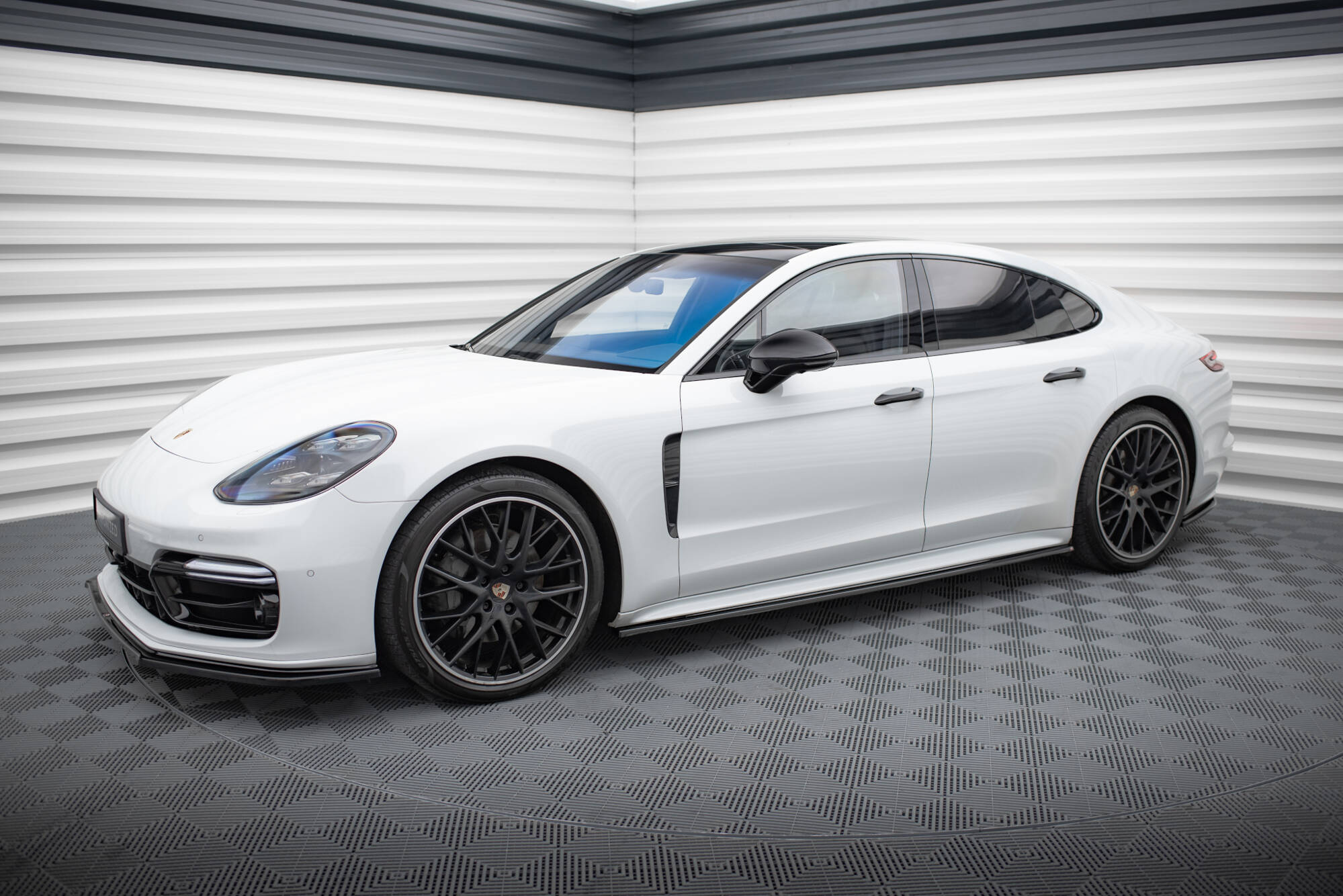 Side Skirts Diffusers Porsche Panamera GTS 971 - Image 2