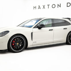 Alternative view of Side Skirts Diffusers Porsche Panamera GTS Sport Turismo 971 Facelift