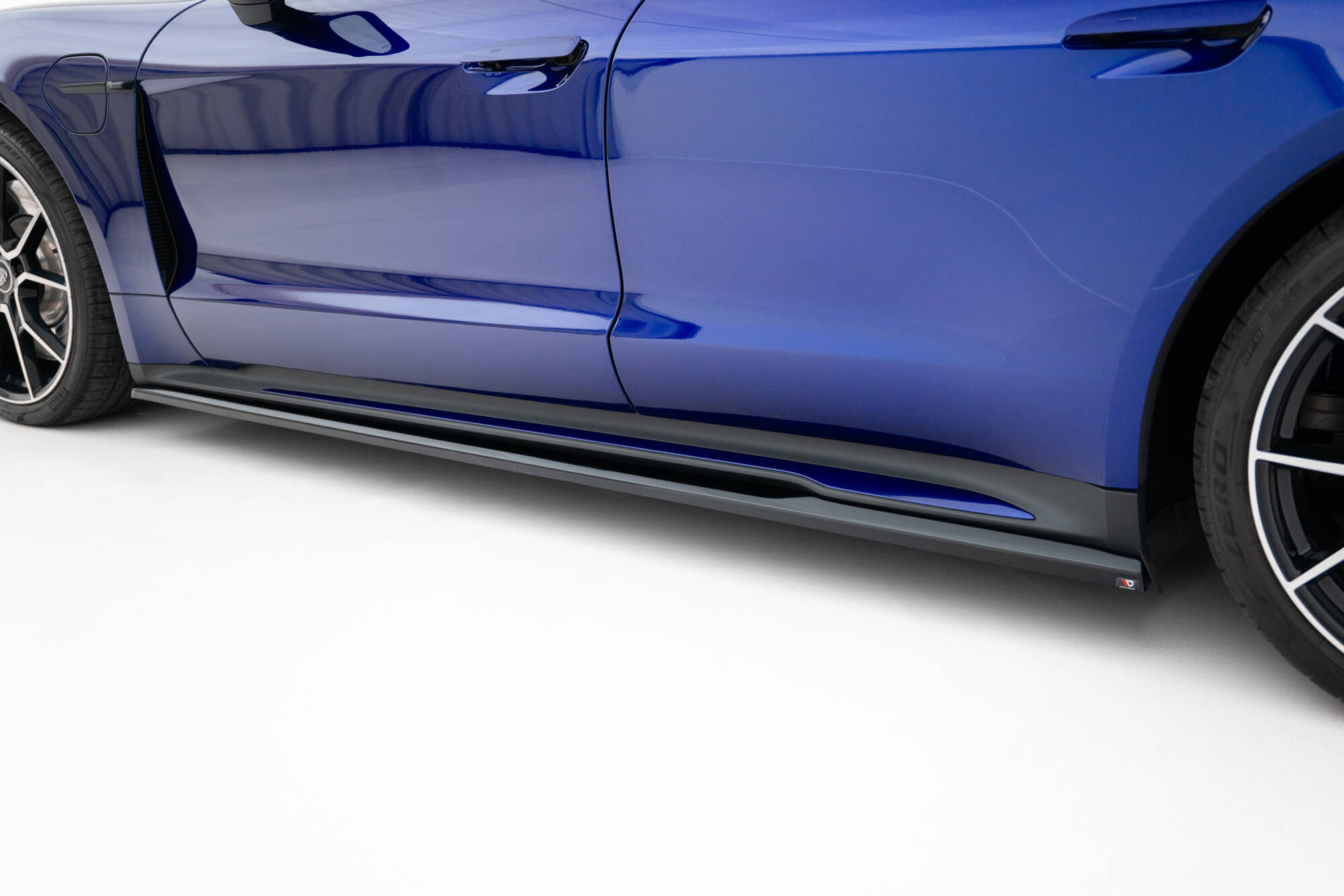 Side Skirts Diffusers Porsche Taycan Turbo S Mk1 - Image 3