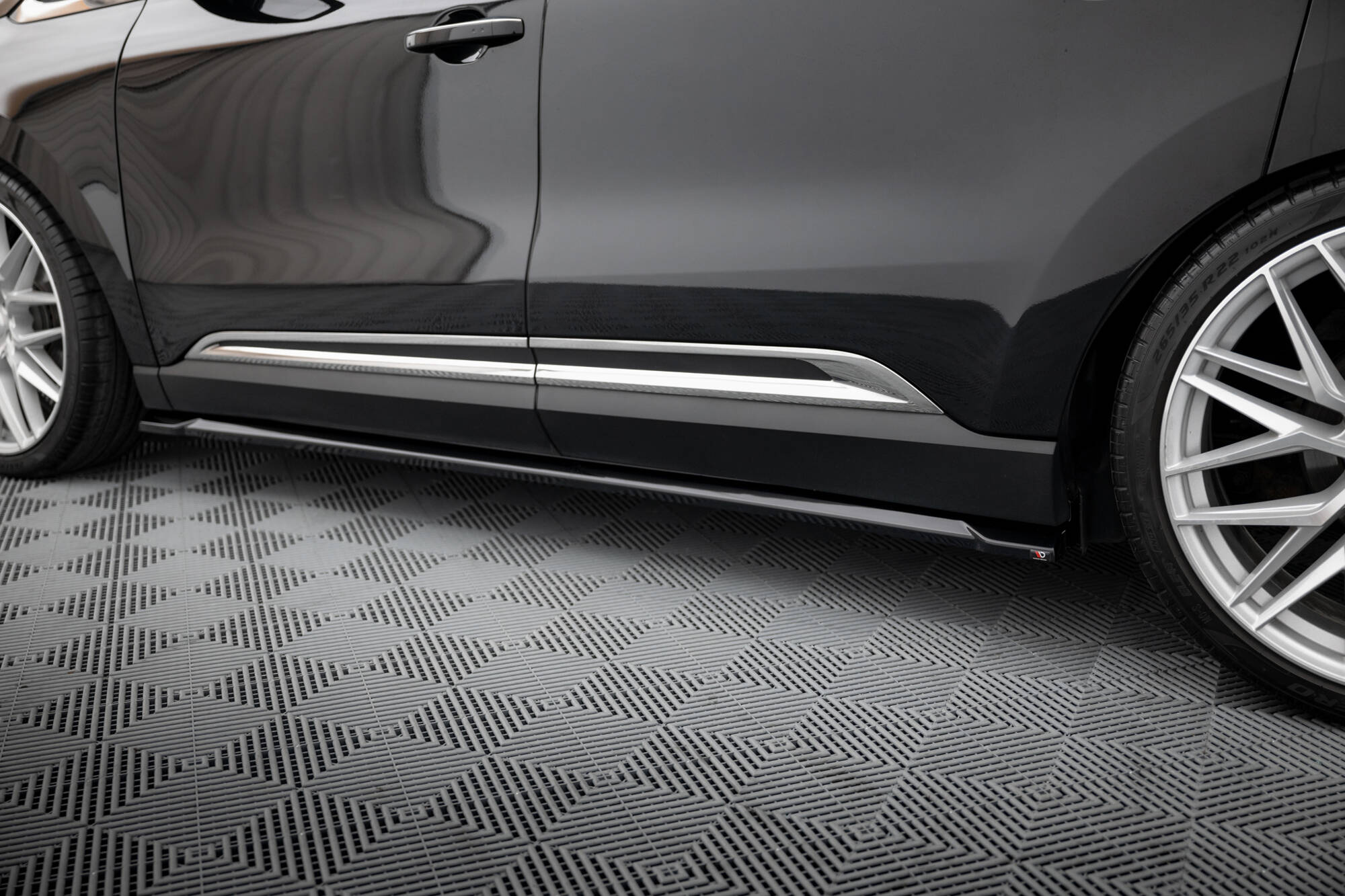 Side Skirts Diffusers Renault Espace Mk5 - Image 3