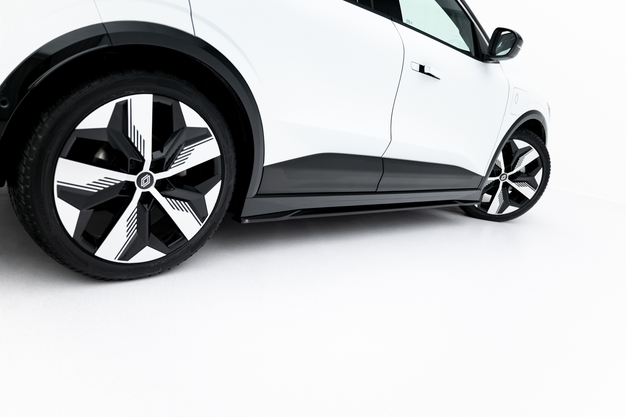 Side Skirts Diffusers Renault Megane E-Tech Electric Mk1 - Image 3