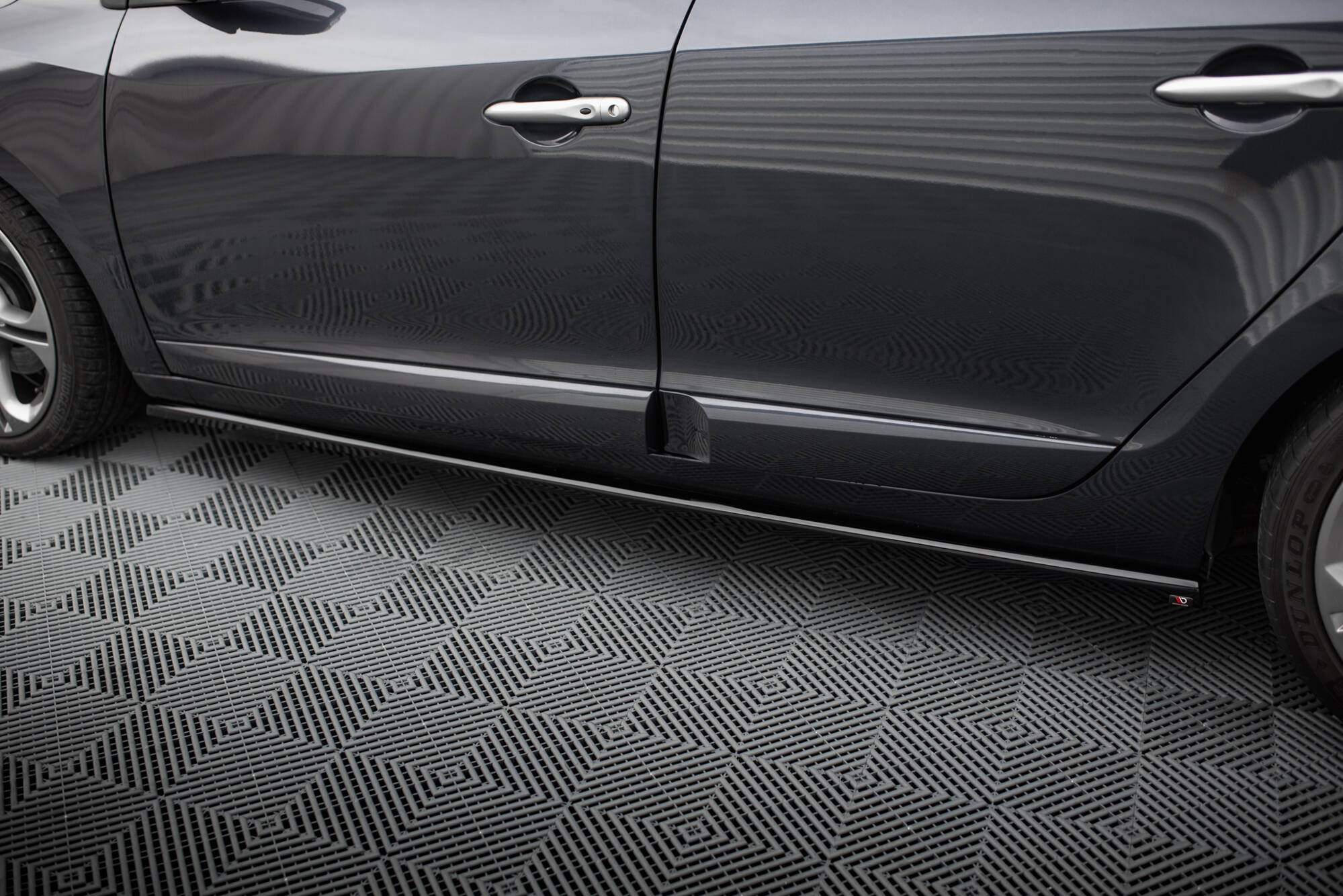 Side Skirts Diffusers Renault Megane GT MK3 Facelift - Image 3