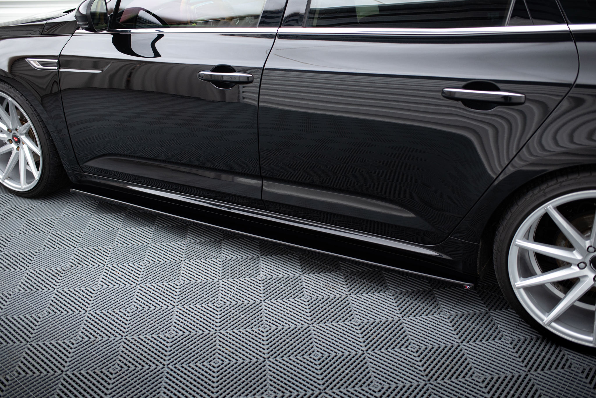 Side Skirts Diffusers Renault Talisman - Image 2