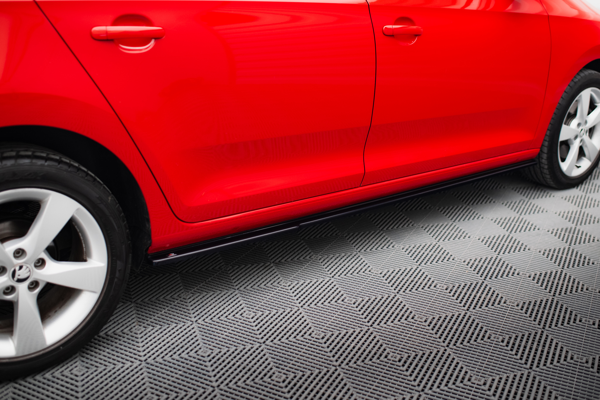 Side Skirts Diffusers Skoda Rapid - Image 2