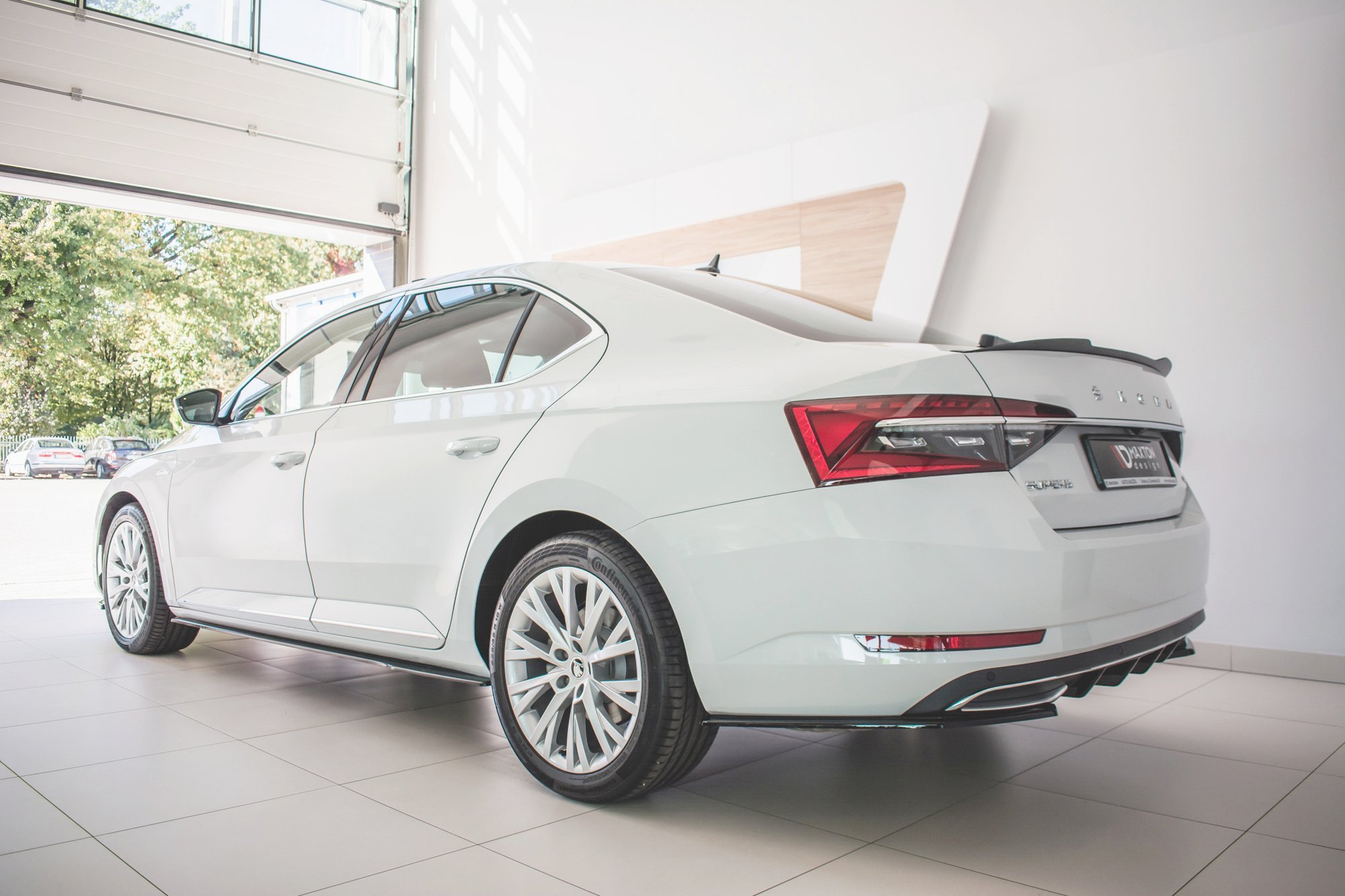 Side Skirts Diffusers Skoda Superb Liftback / Combi Mk3 Facelift - Image 3