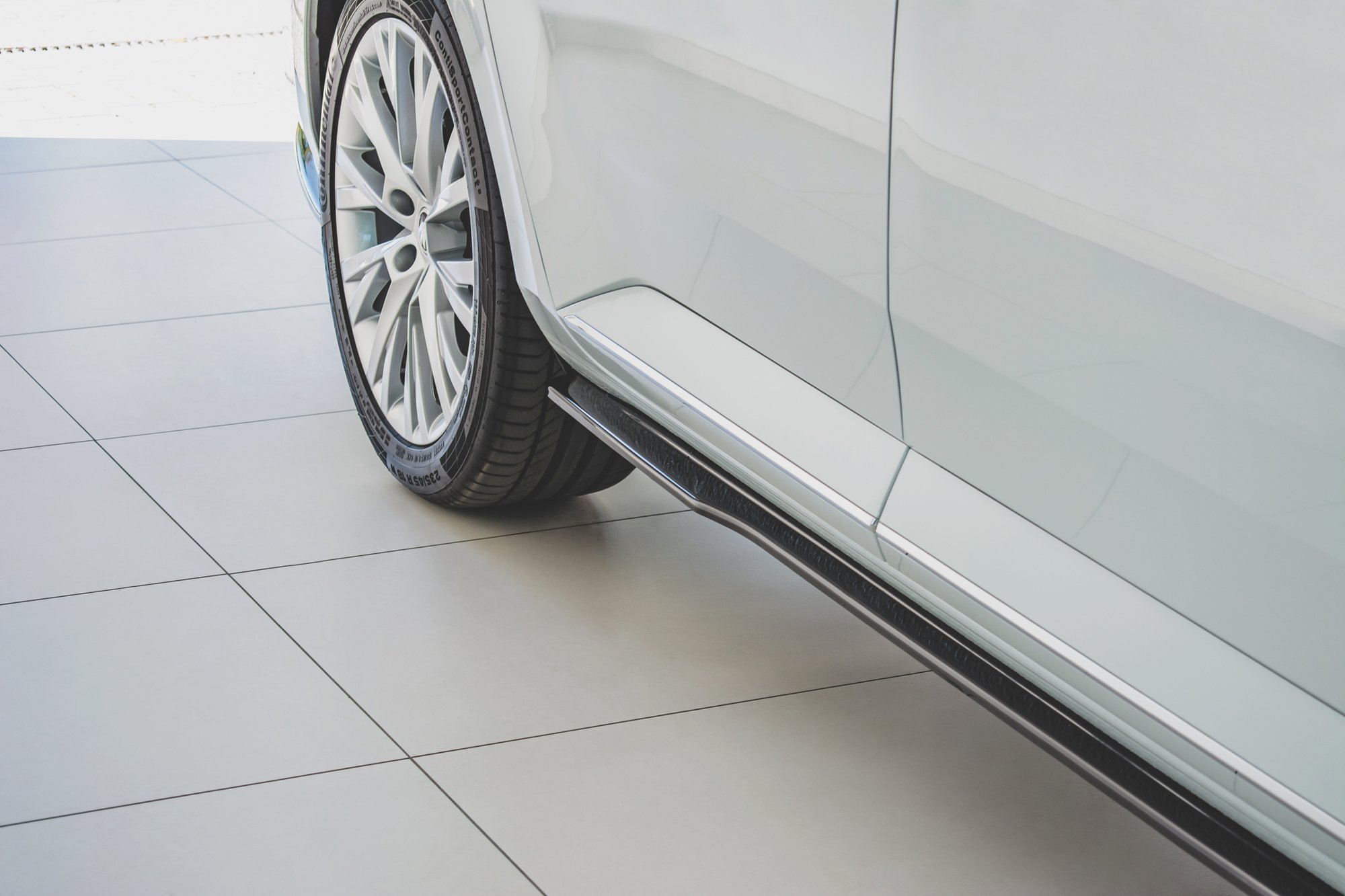 Side Skirts Diffusers Skoda Superb Liftback / Combi Mk3 Facelift - Image 4