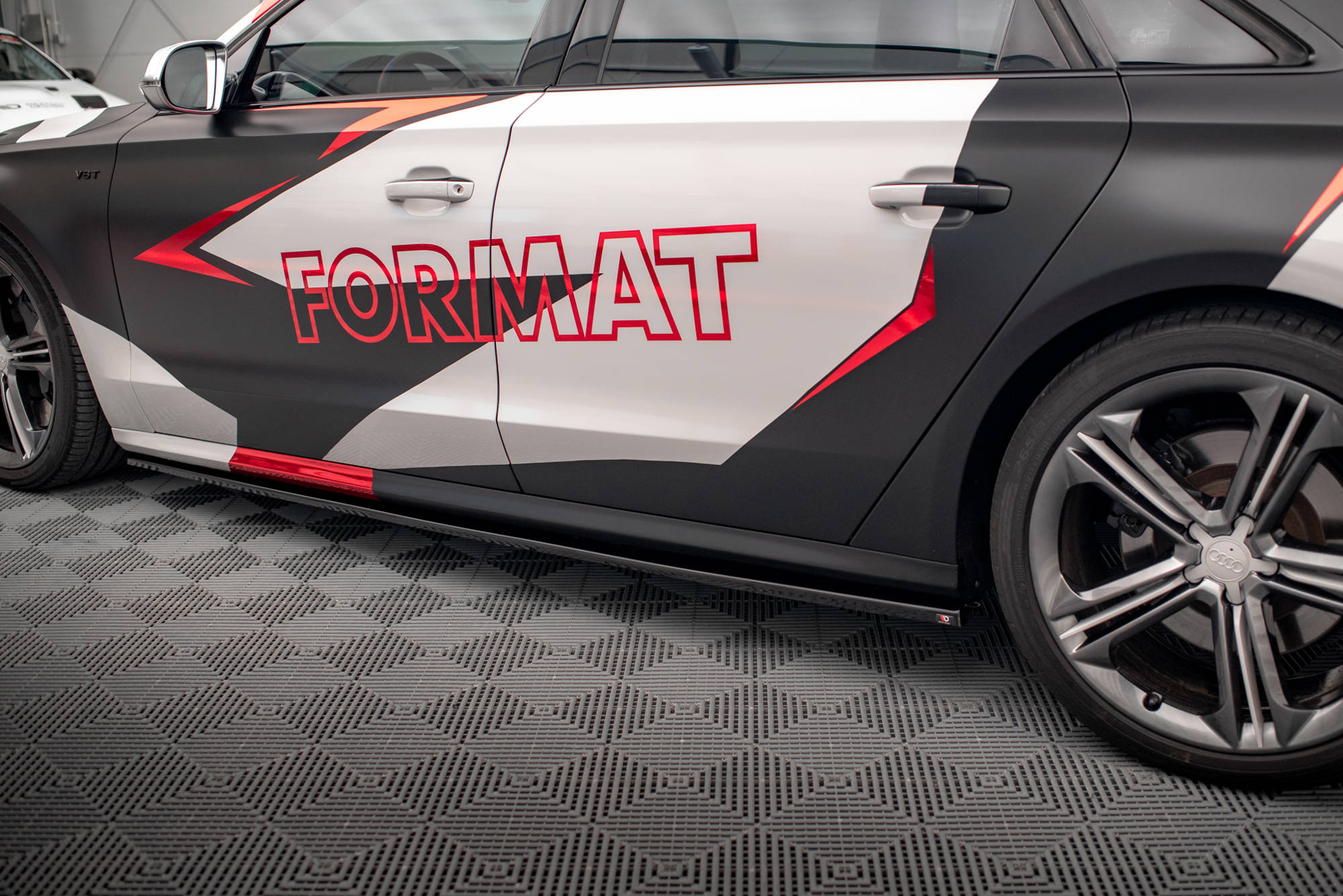 Side Skirts Diffusers V.1 Audi S8 D4 - Image 2