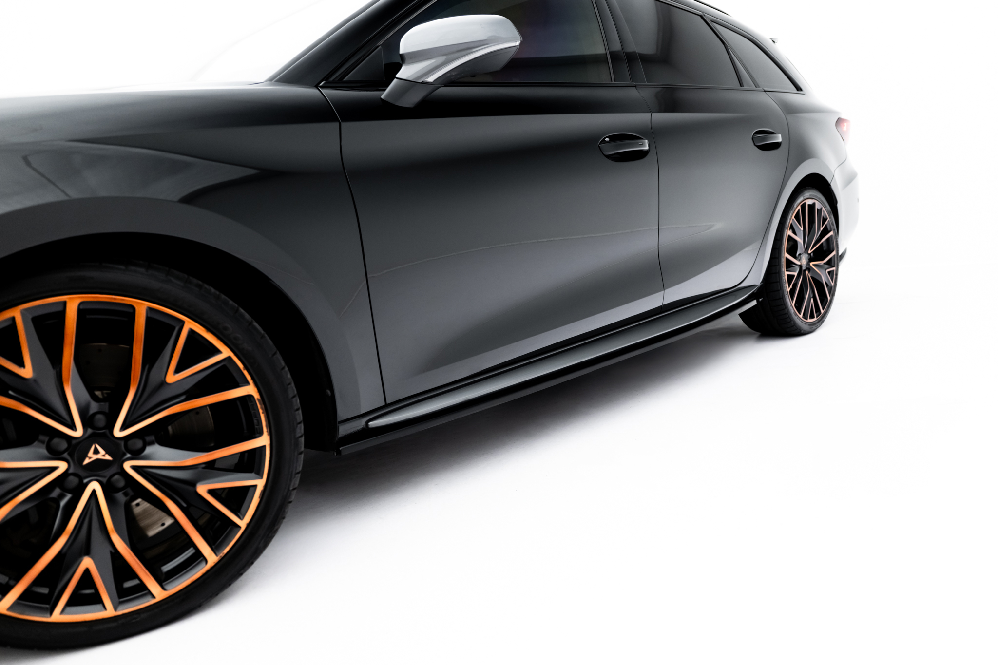 Side Skirts Diffusers V.1 Cupra Leon ST / Hatchback Aero Mk1 Facelift - Image 2