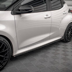 Side Skirts Diffusers  V.1 + Flaps Toyota Yaris Mk4