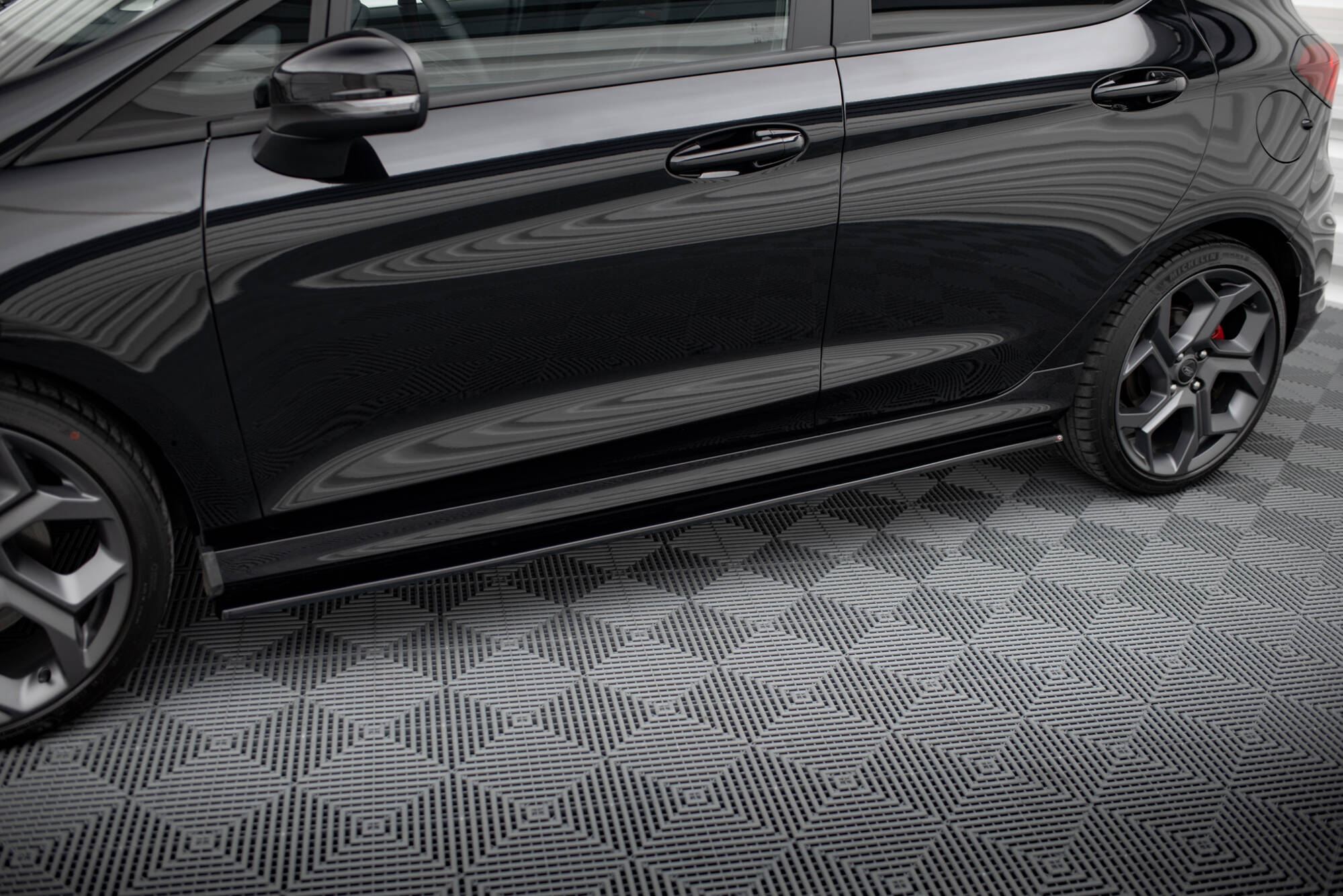 Side Skirts Diffusers V.1 Ford Fiesta ST / ST-Line Mk8