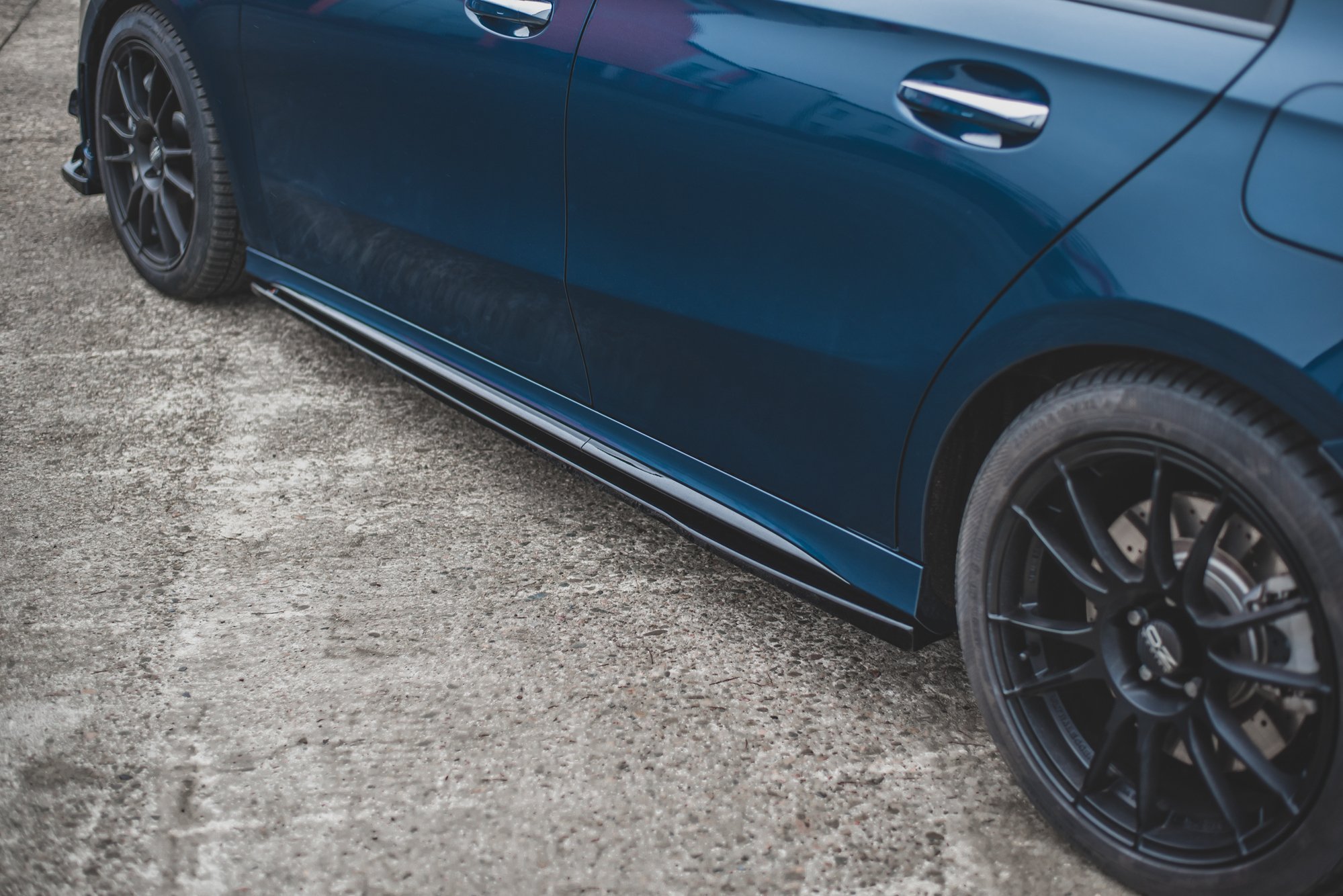 Side Skirts Diffusers V.1 Mercedes A35 AMG / AMG-Line W177 - Image 4