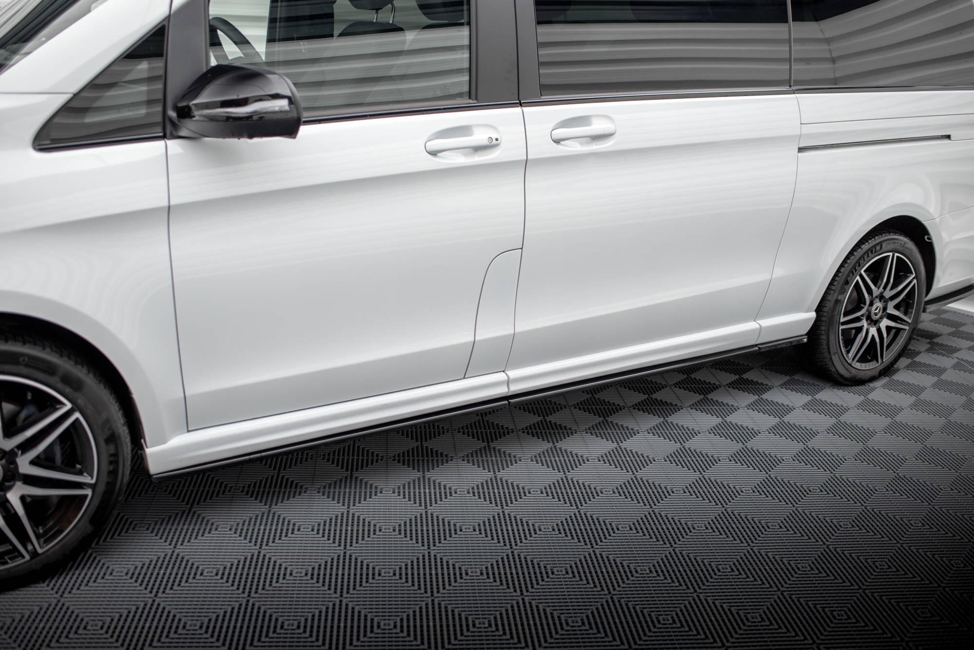 Side Skirts Diffusers V.1 Mercedes-Benz V-Class Extra Long AMG-Line W447