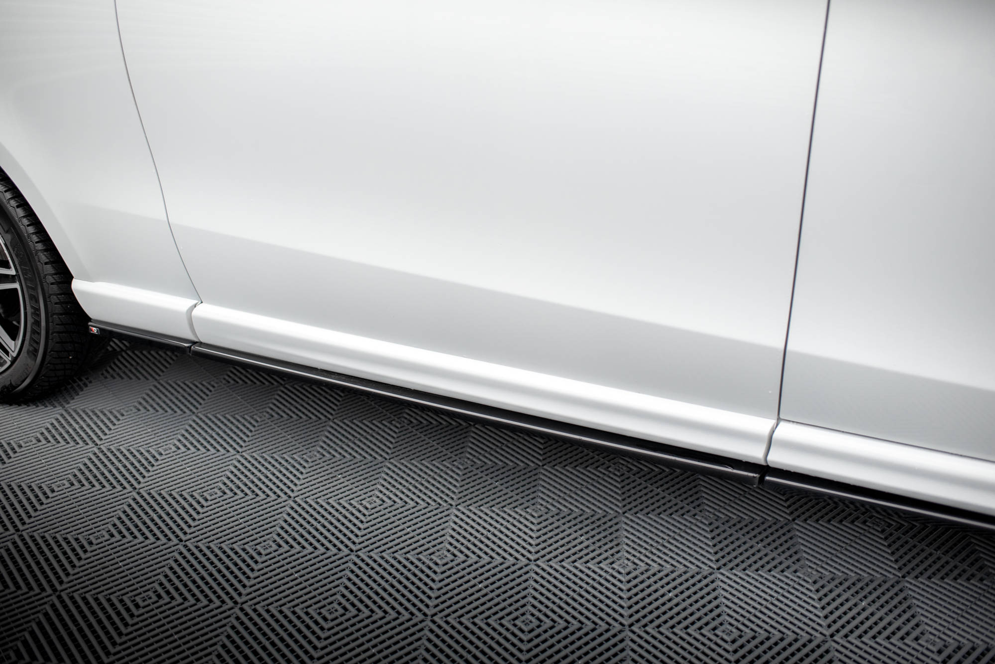 Side Skirts Diffusers V.1 Mercedes-Benz V-Class Extra Long AMG-Line W447 - Image 5