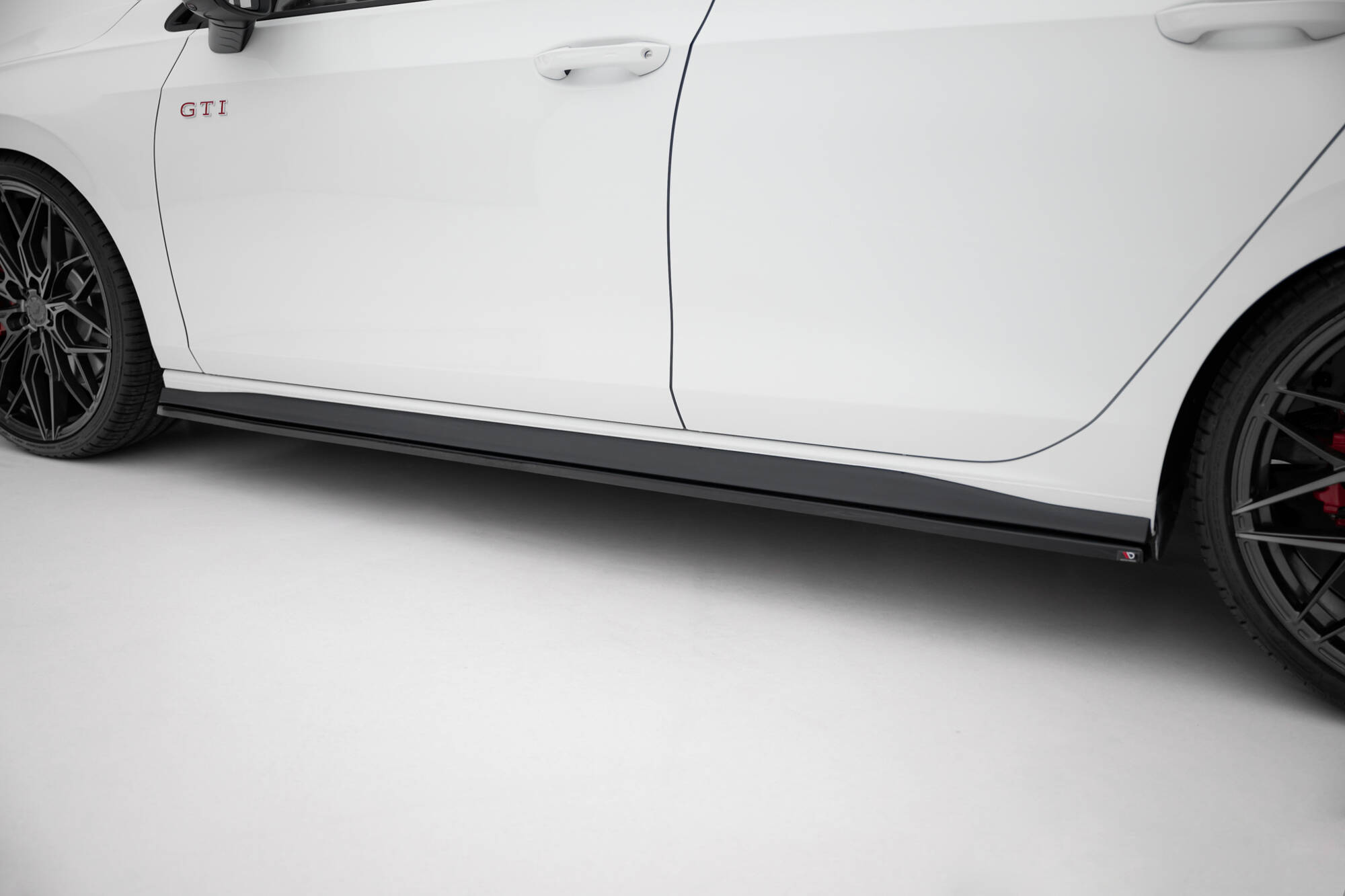 Side Skirts Diffusers V.1 Volkswagen Golf GTI / GTE / GTI Clubsport / GTD / R-Line Mk8 - Image 2