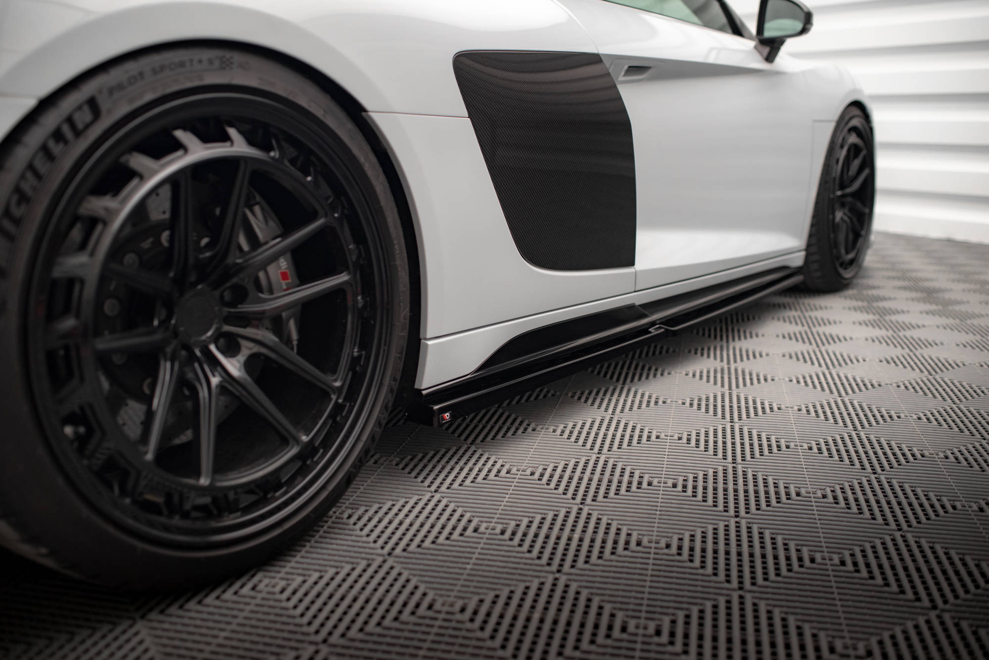 Side Skirts Diffusers V.2 Audi R8 Mk2 Facelift - Image 2