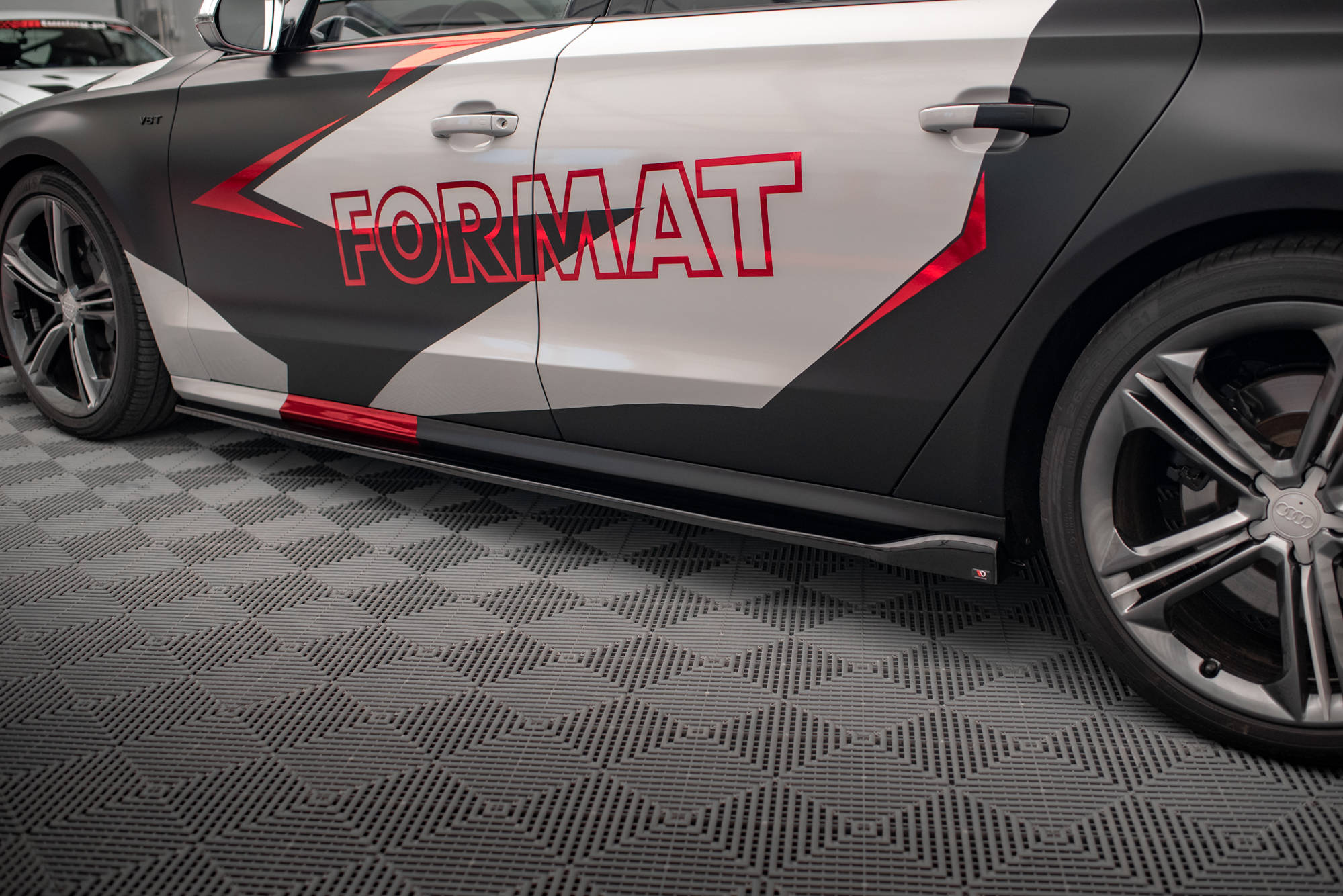 Side Skirts Diffusers V.2 Audi S8 D4 - Image 3
