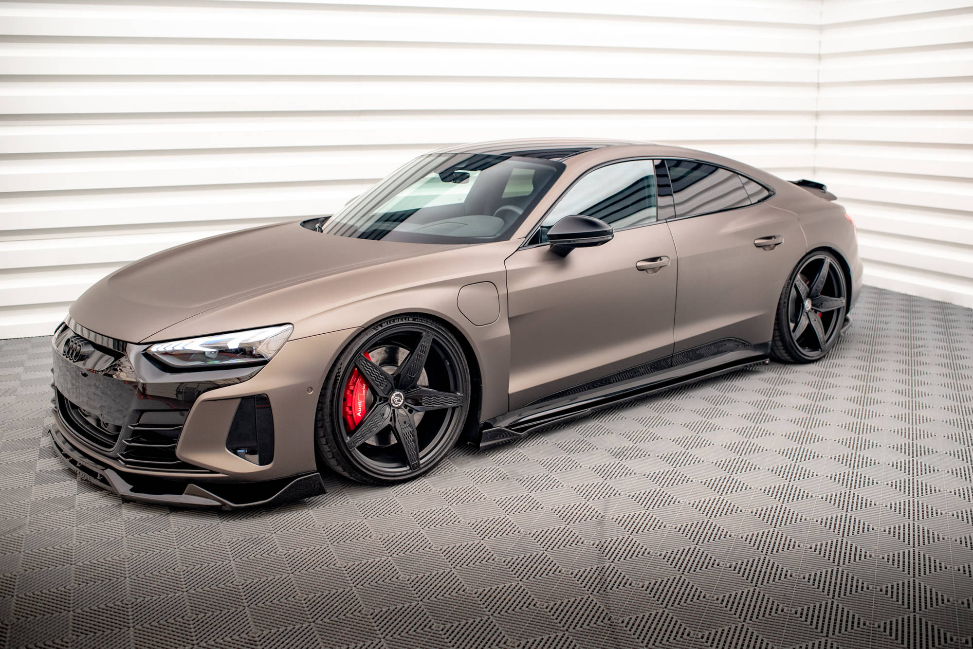 Side Skirts Diffusers V.2 Audi e-Tron GT / RS GT Mk1 - Image 2