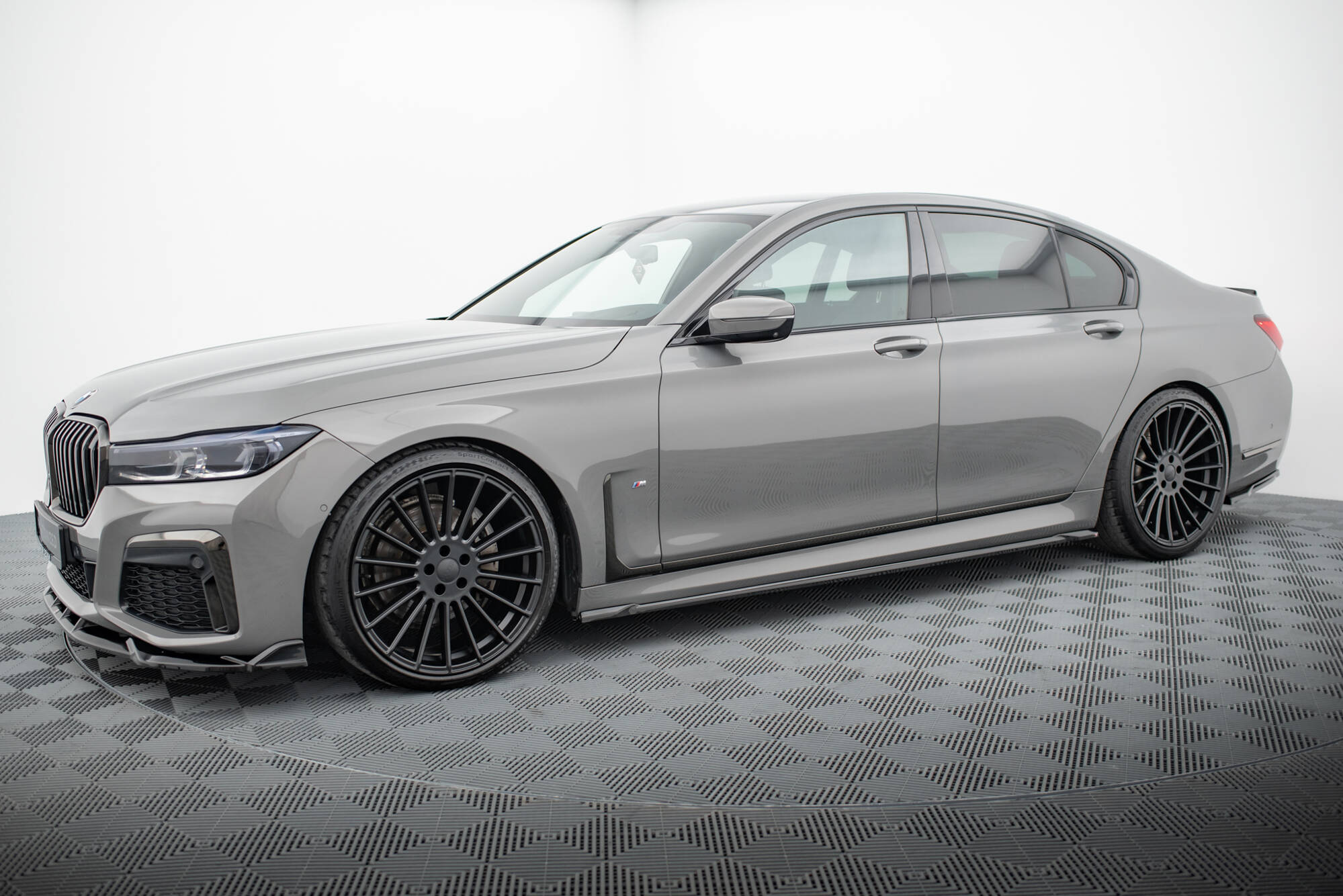 Side Skirts Diffusers V.2 BMW 7 M-Pack G11 - Image 2