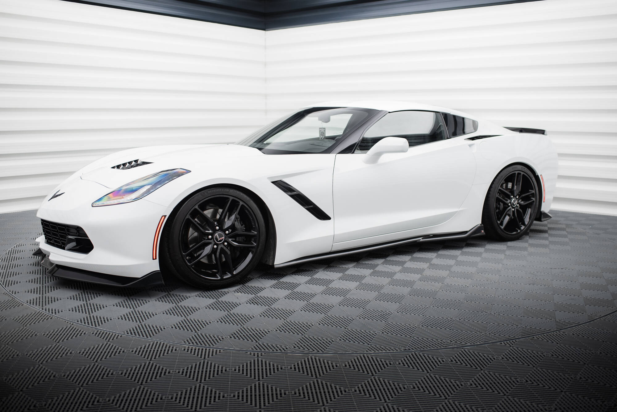 Side Skirts Diffusers V.2 Chevrolet Corvette Stingray C7 - Image 2