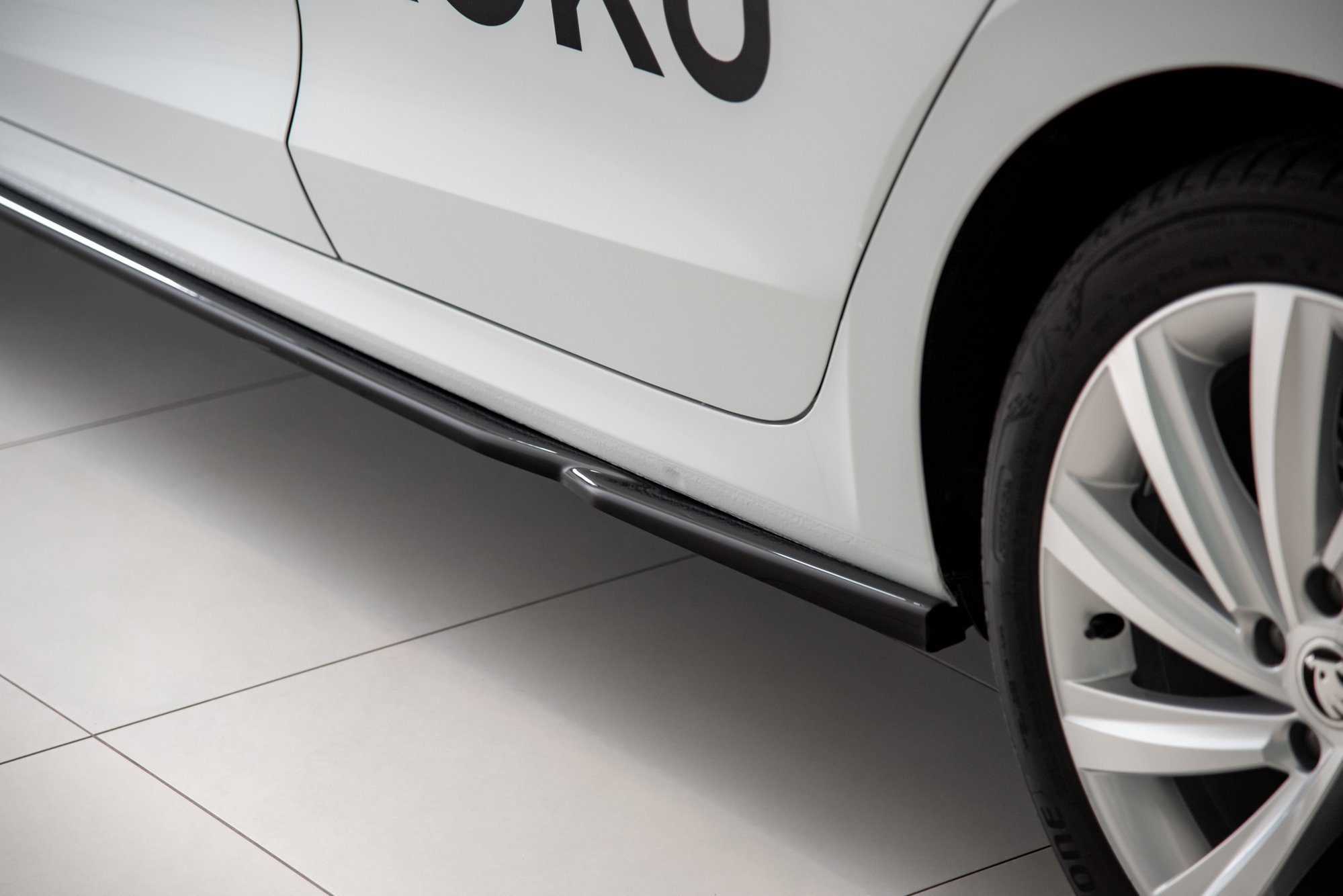 Side Skirts Diffusers V.2 Skoda Octavia Mk4 - Image 2