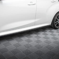 Side Skirts Diffusers V.2 Toyota Yaris Mk4