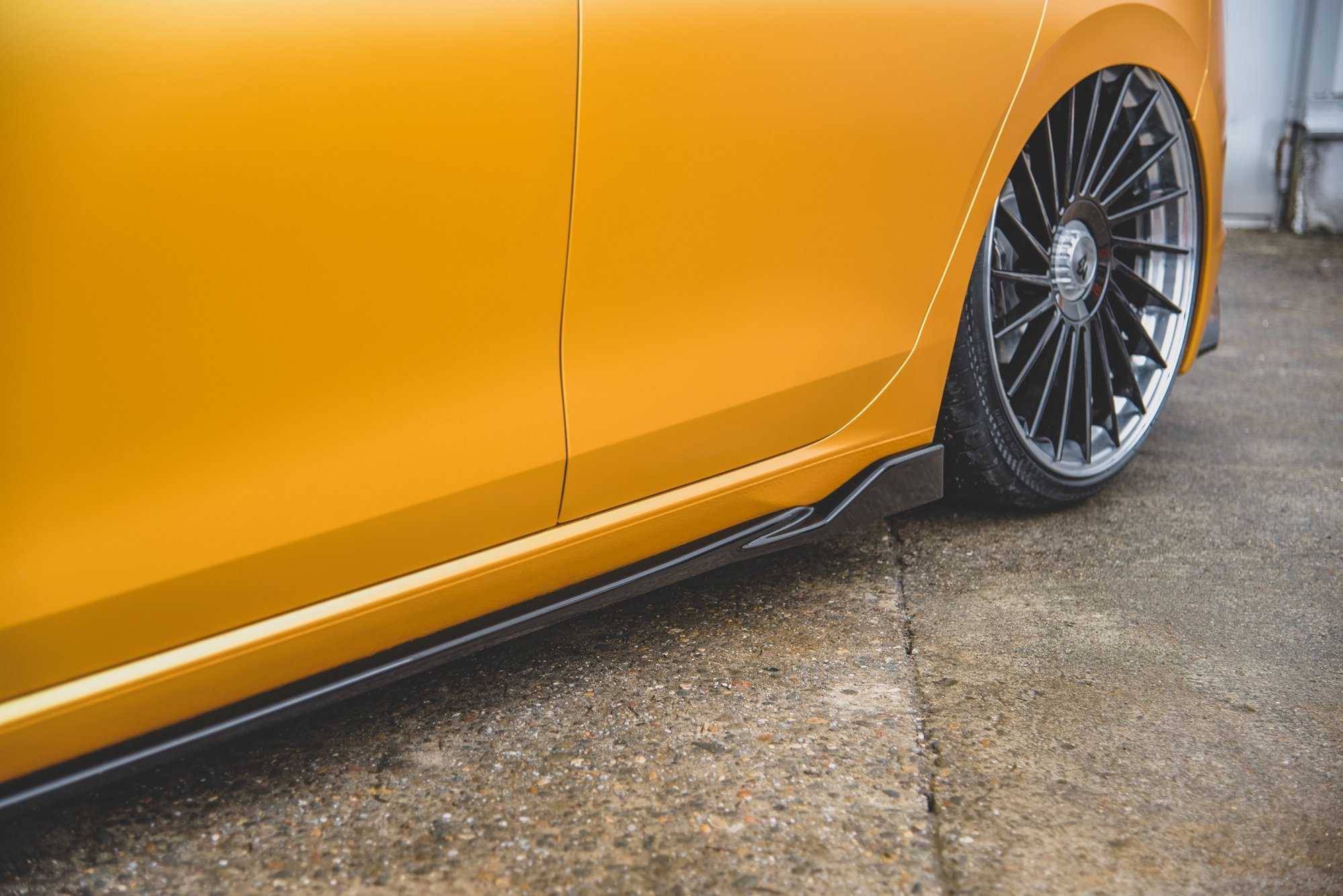Side Skirts Diffusers V.2 Volkswagen Golf Mk8 - Image 3