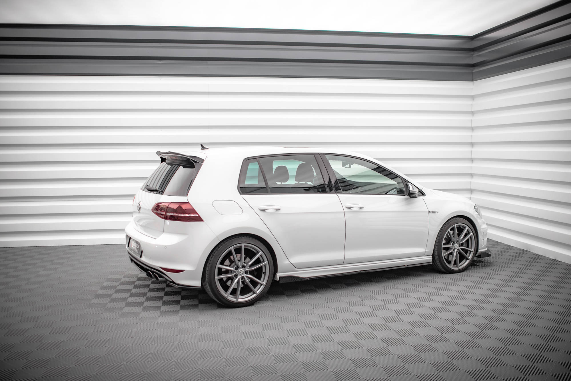 Side Skirts Diffusers V.2 Volkswagen Golf R / R-Line Mk7 - Image 2
