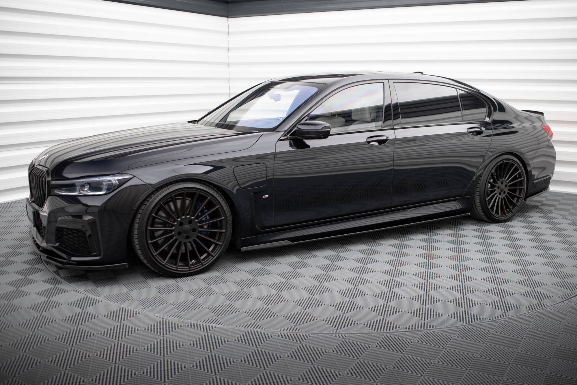 Side Skirts Diffusers V.2 for BMW 7 Long M-Pack G12 - Image 2