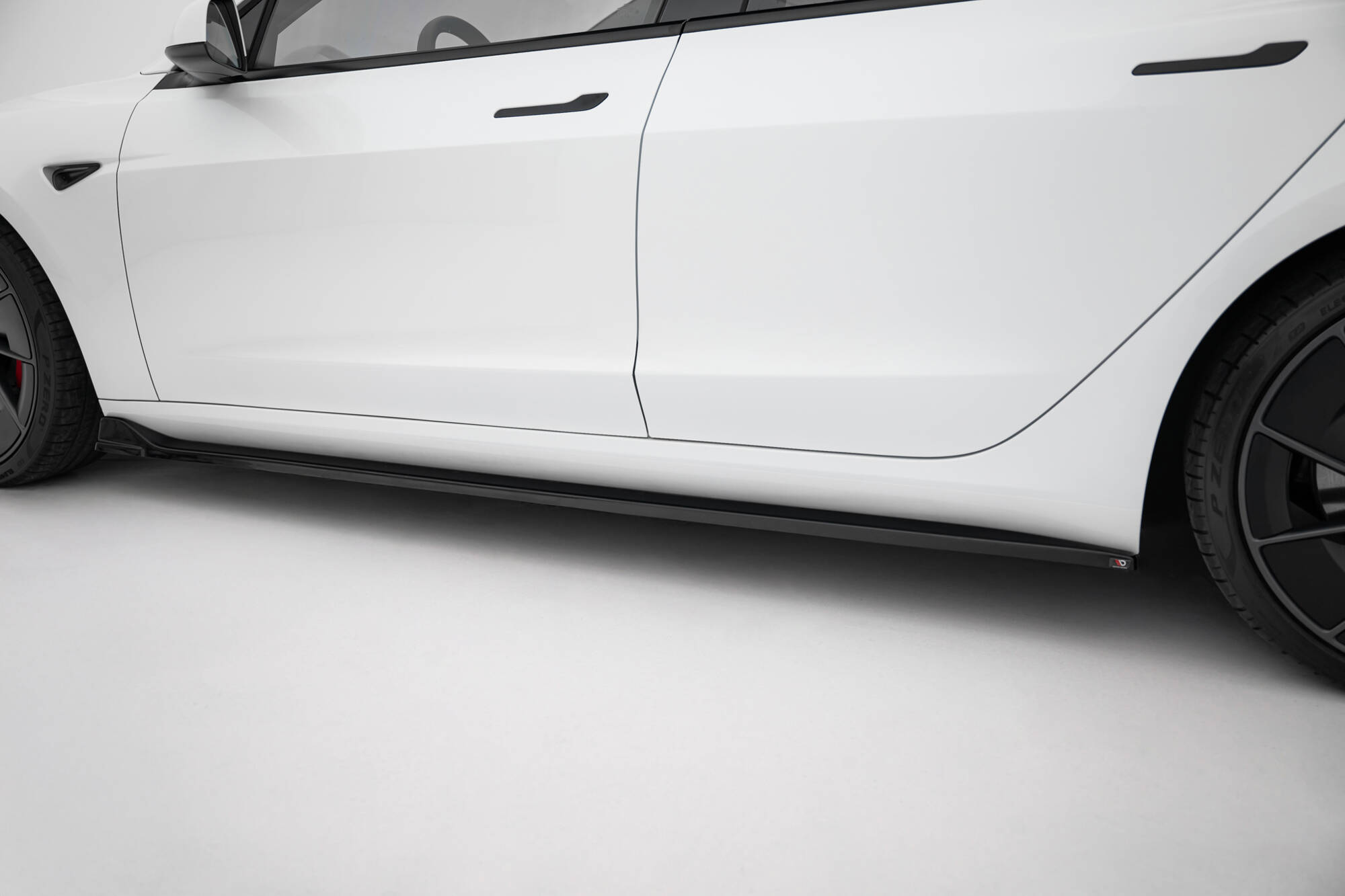 Side Skirts Diffusers V.3 Tesla Model 3 Performance Mk1 Facelift - Image 3