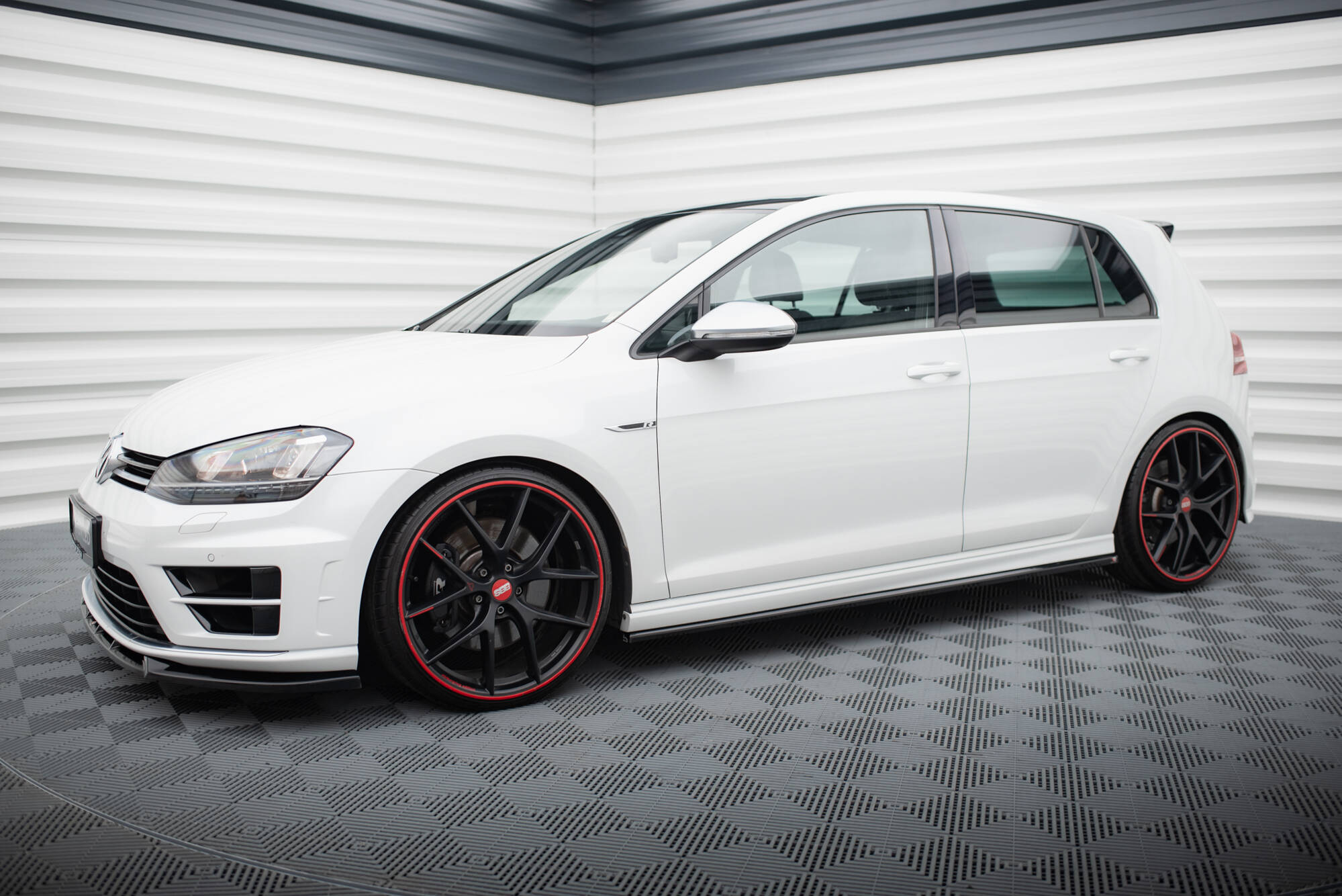 Side Skirts Diffusers V.3 Volkswagen Golf R / R-Line Mk7 - Image 2
