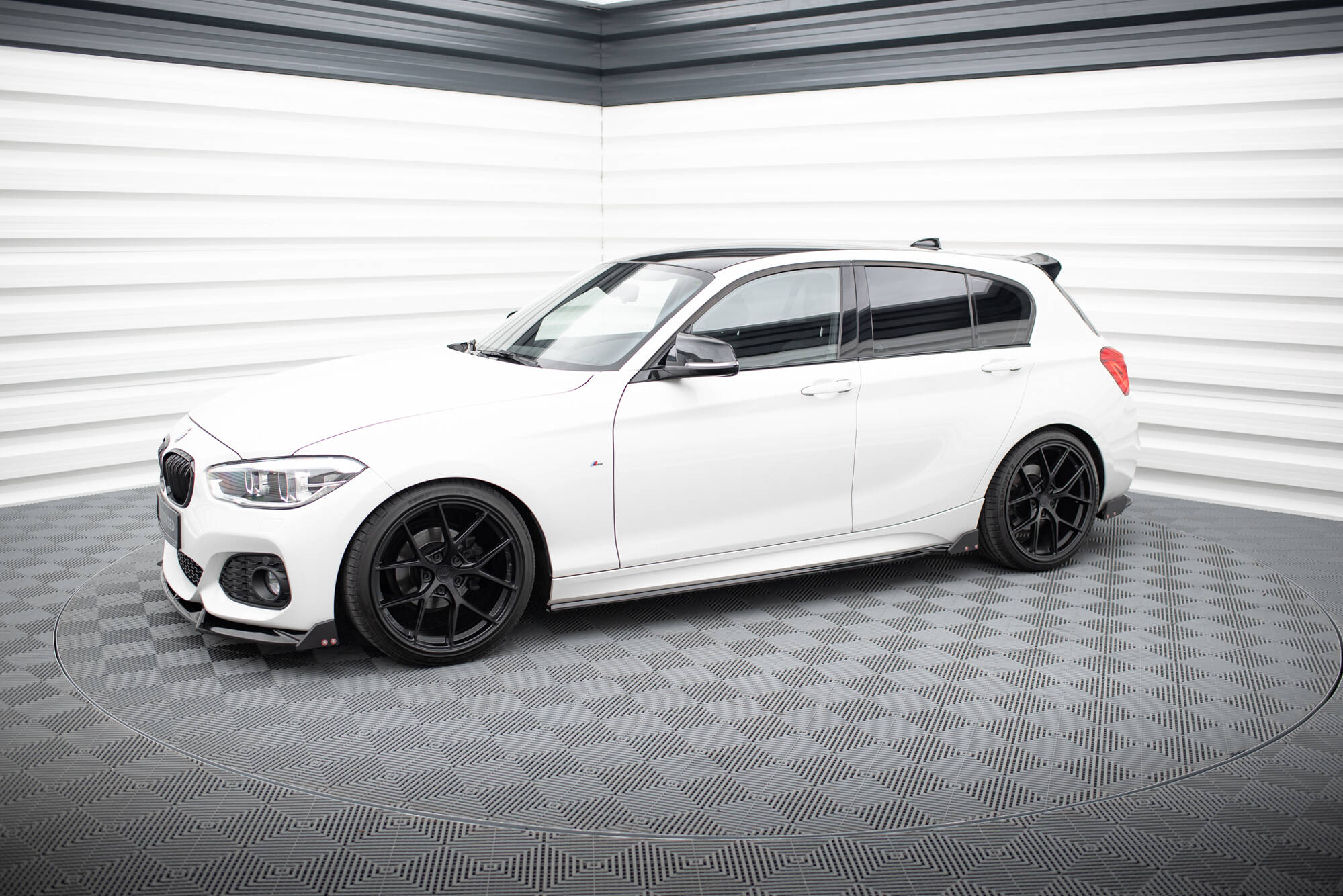 Side Skirts Diffusers V.4 + Flaps BMW 1 M-Pack / M140i F20 Facelift - Image 2